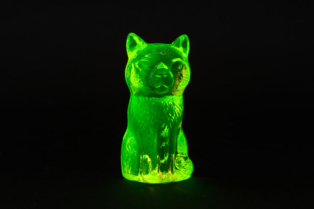 Uranium Glass Tableware (Glow under UV) - Statuette - Cat, Czech Republic