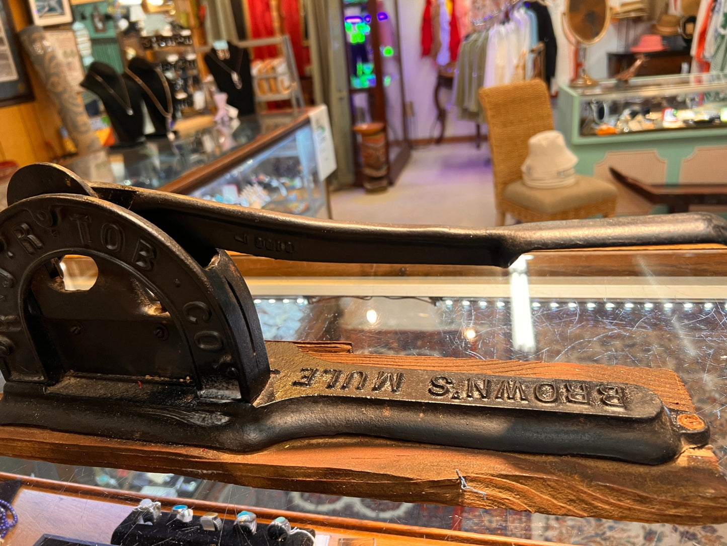 Antique Brown’s Mule Tobacco Cutter – R.J.R. TOB. CO. – Cast Iron Model 3019 w/ 3017 Part – Original Board – 1" & 2" Marks