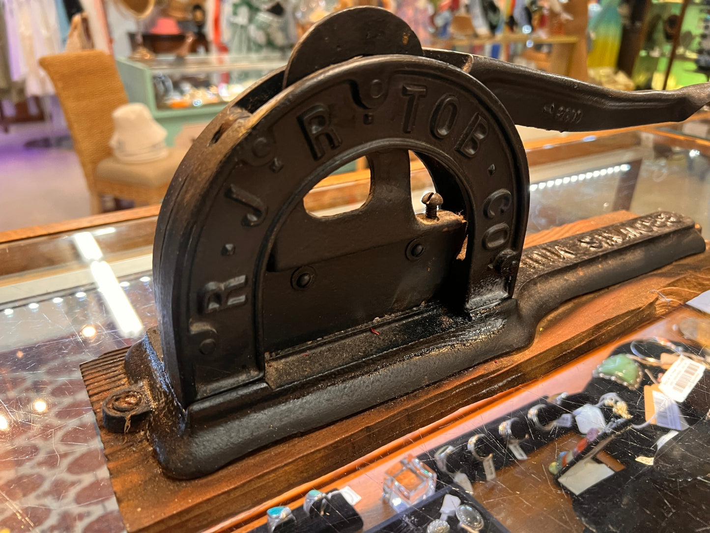Antique Brown’s Mule Tobacco Cutter – R.J.R. TOB. CO. – Cast Iron Model 3019 w/ 3017 Part – Original Board – 1" & 2" Marks