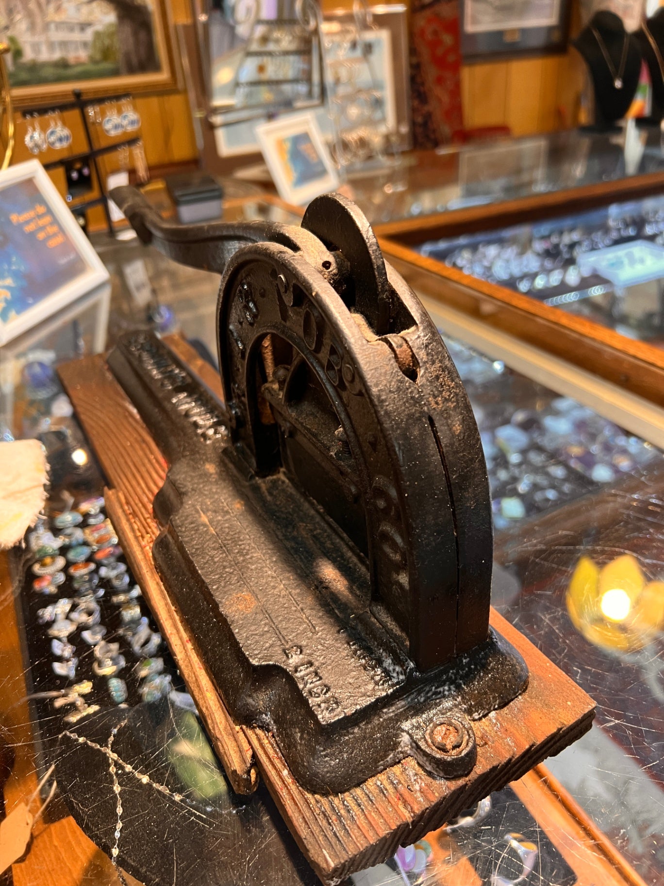 Antique Brown’s Mule Tobacco Cutter – R.J.R. TOB. CO. – Cast Iron Model 3019 w/ 3017 Part – Original Board – 1" & 2" Marks