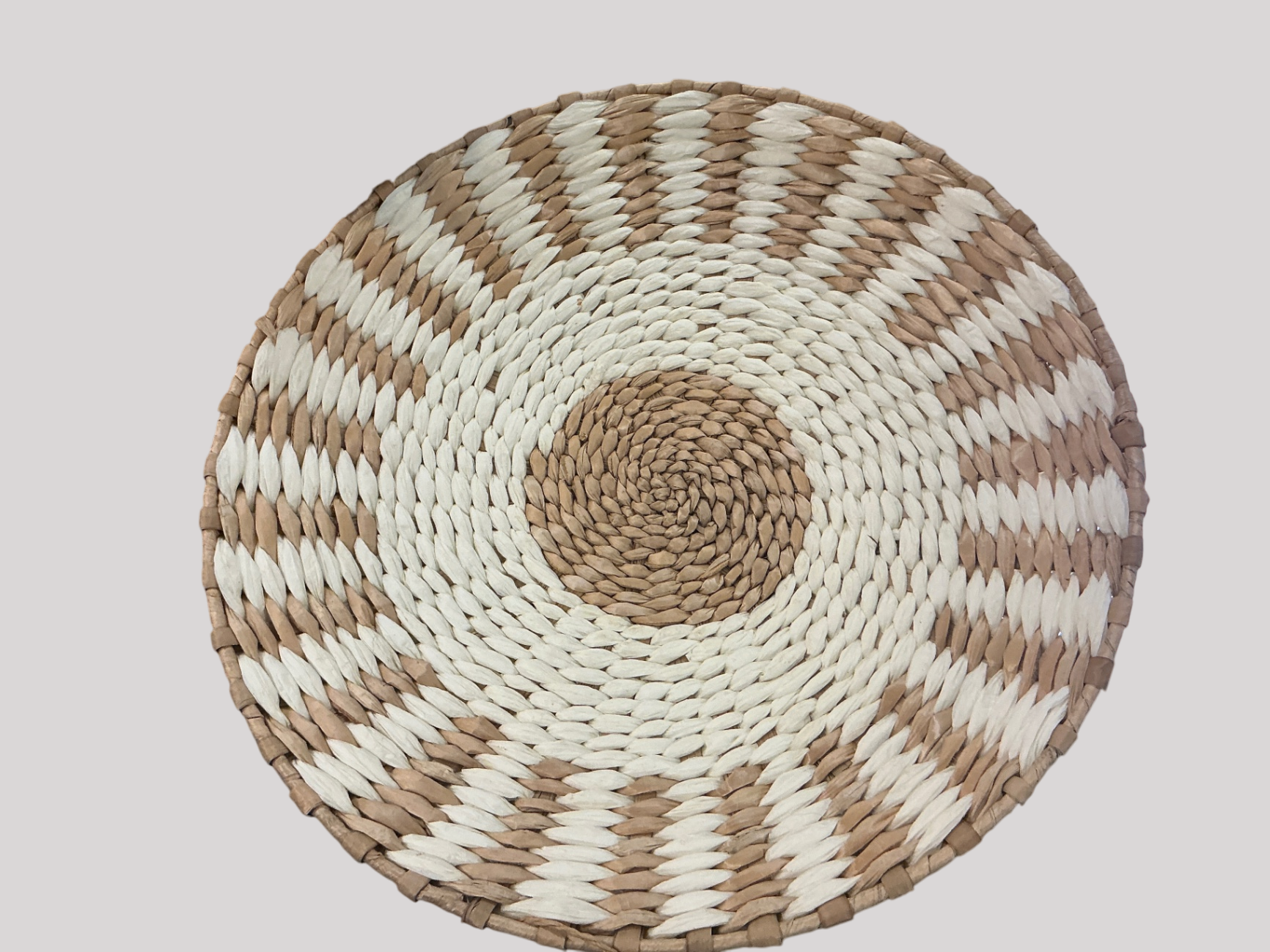 Beige/white plastic woven basket