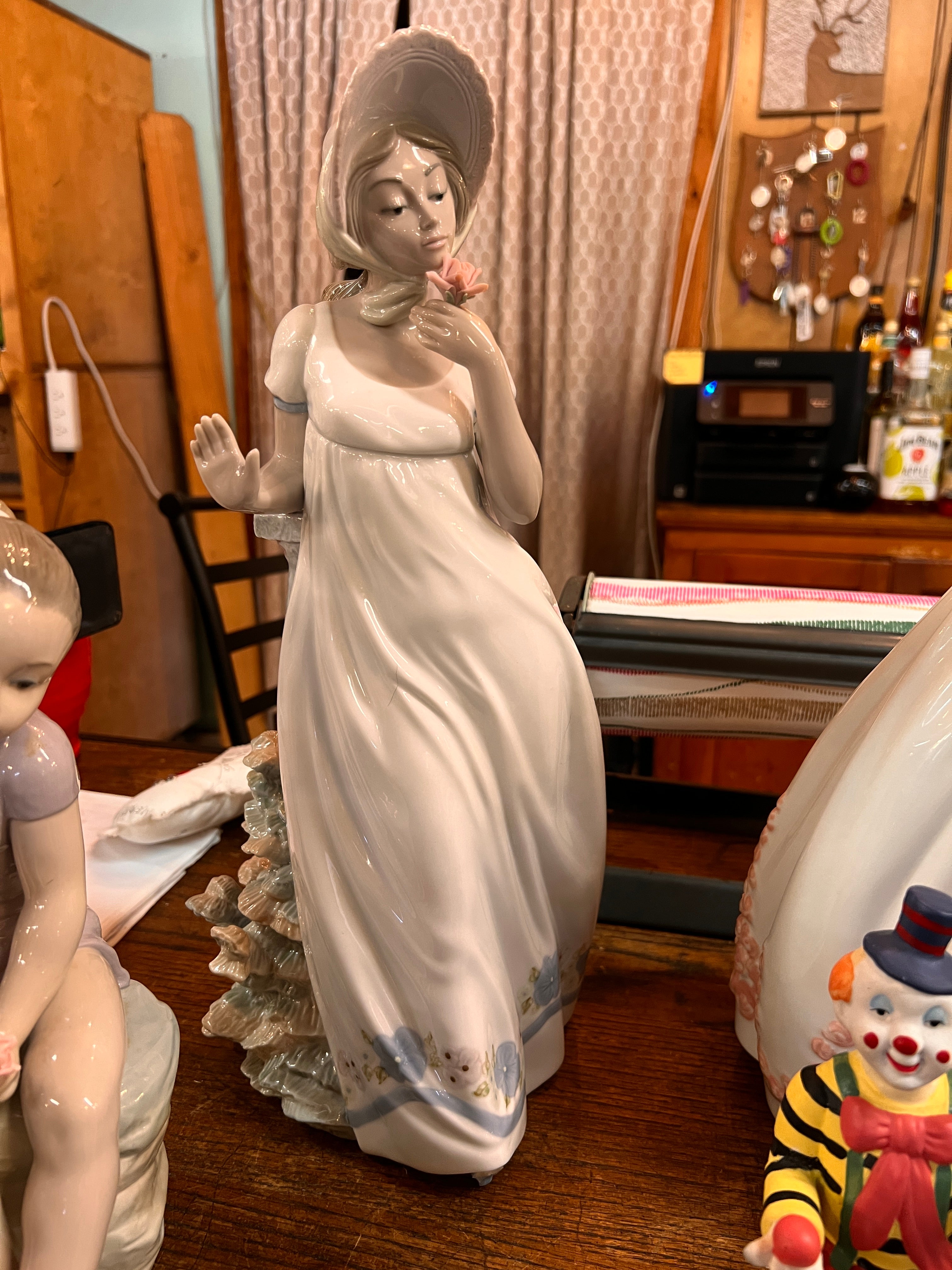 Zaphir Damita de Paseo-Dainty Lady Walking-#4934