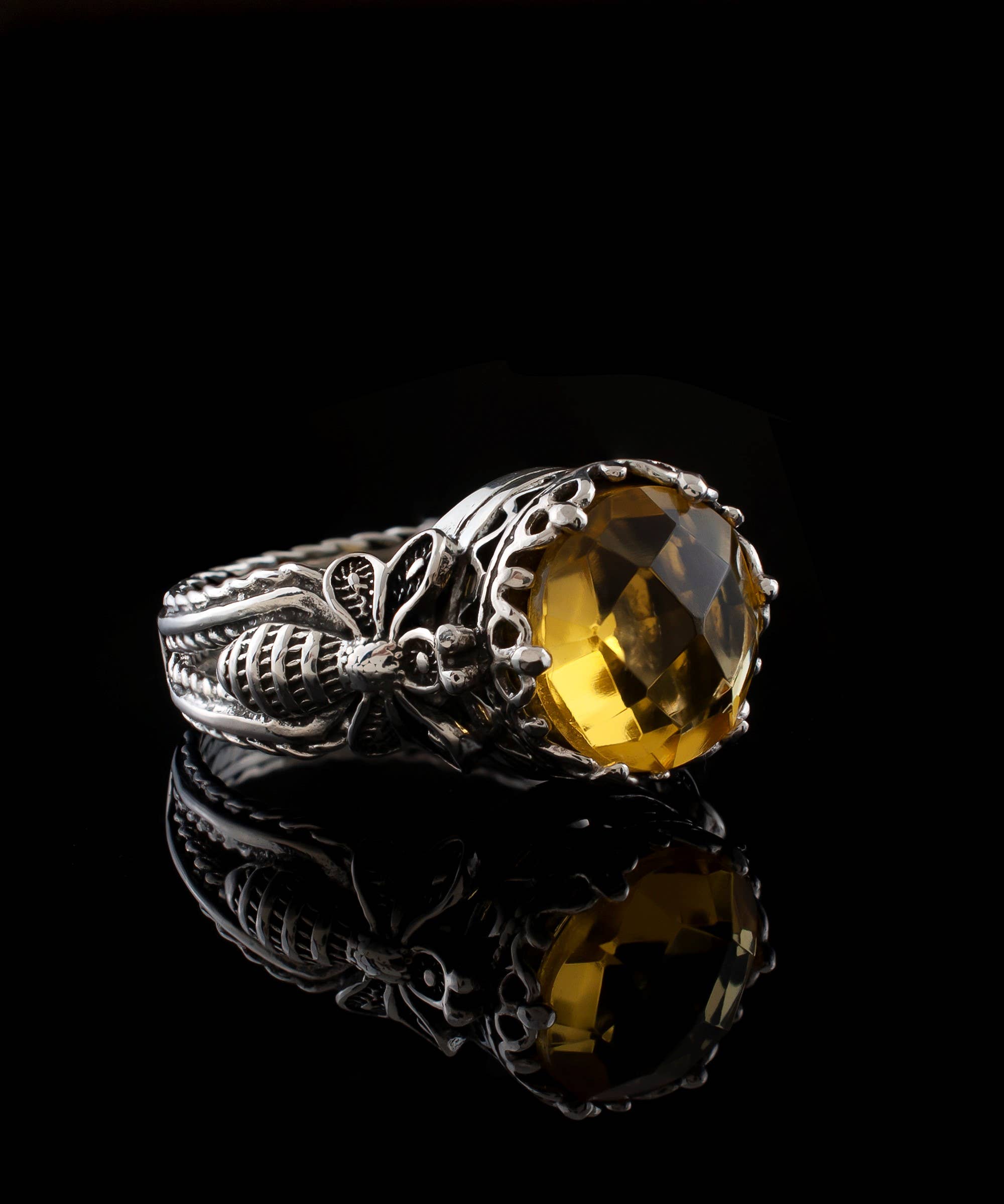 Art Bee Detailed Citrine Women Silver Ring: 7