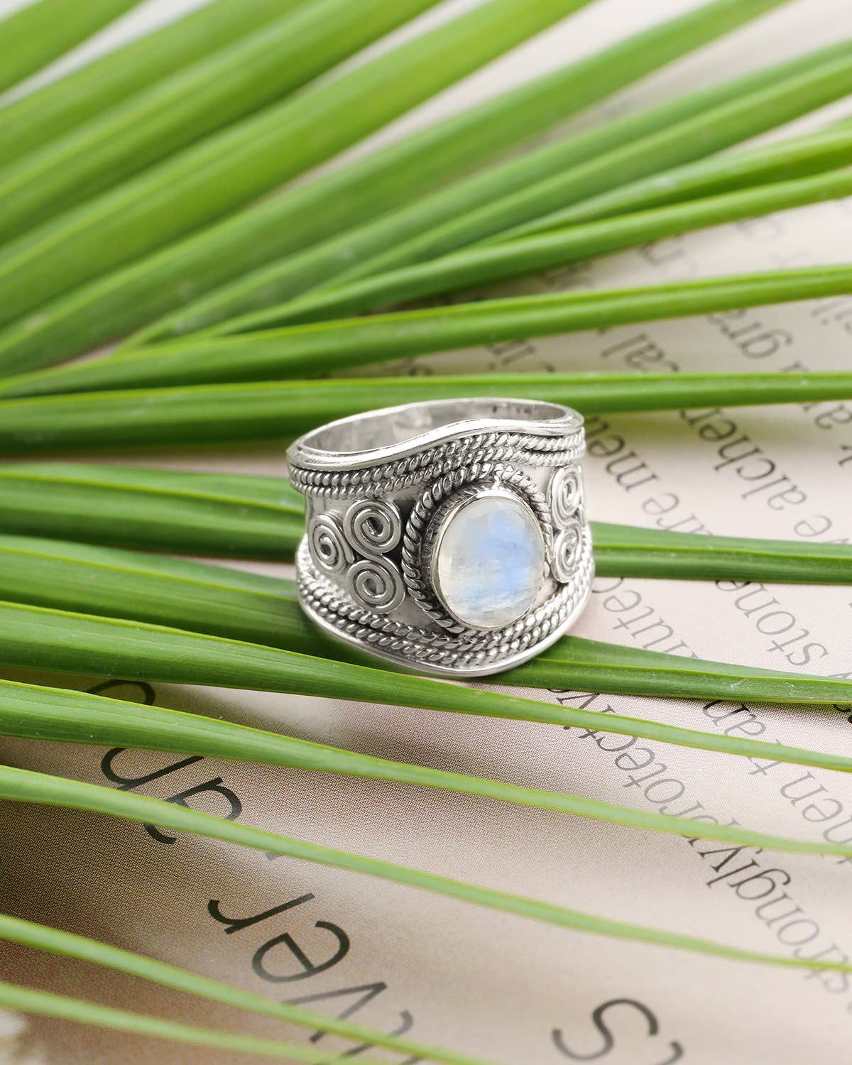 Rainbow Moonstone Gemstone Solid 925 Sterling Silver Ring: 10