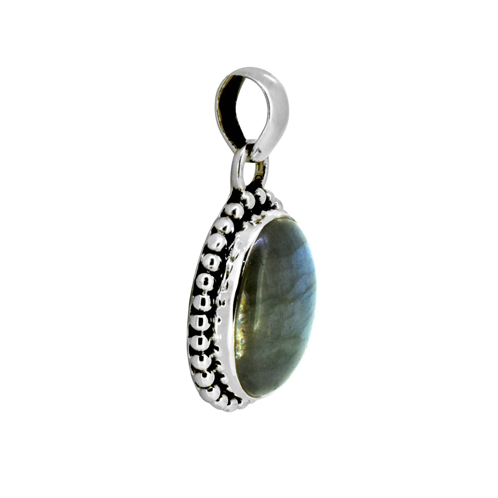 925 Silver Labradorite Pendant With Beaded Silver With Chain
