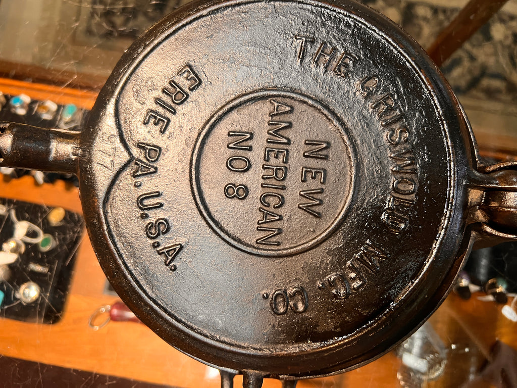 Griswold “New American” No. 8 Waffle Iron w/ Base (ERIE, PA. U.S.A.)