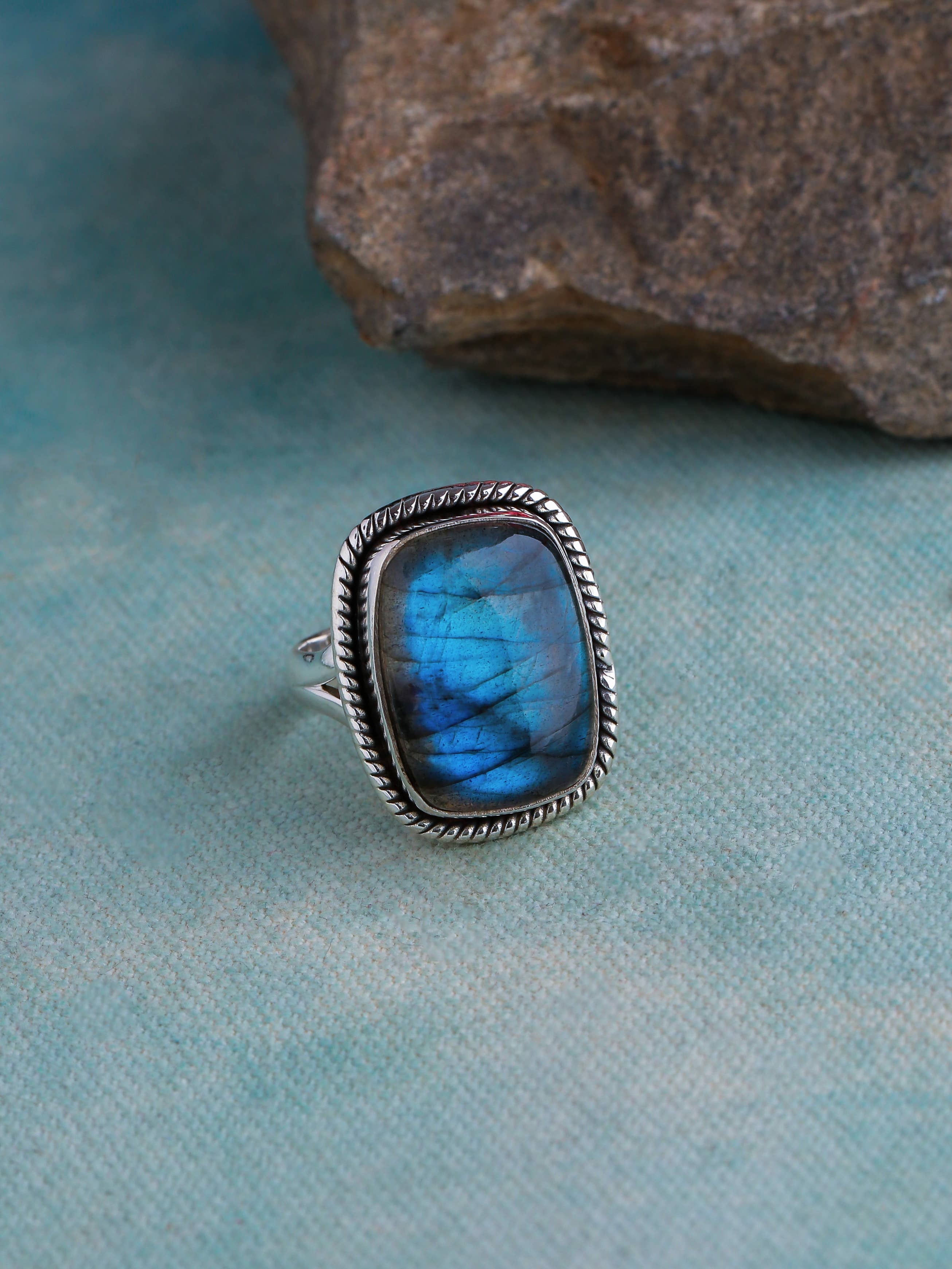 Labradorite 925 Sterling Silver Rope Edge Ring: 9