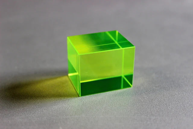 Table Cut Uranium Glass Cube 22x22x27 mm