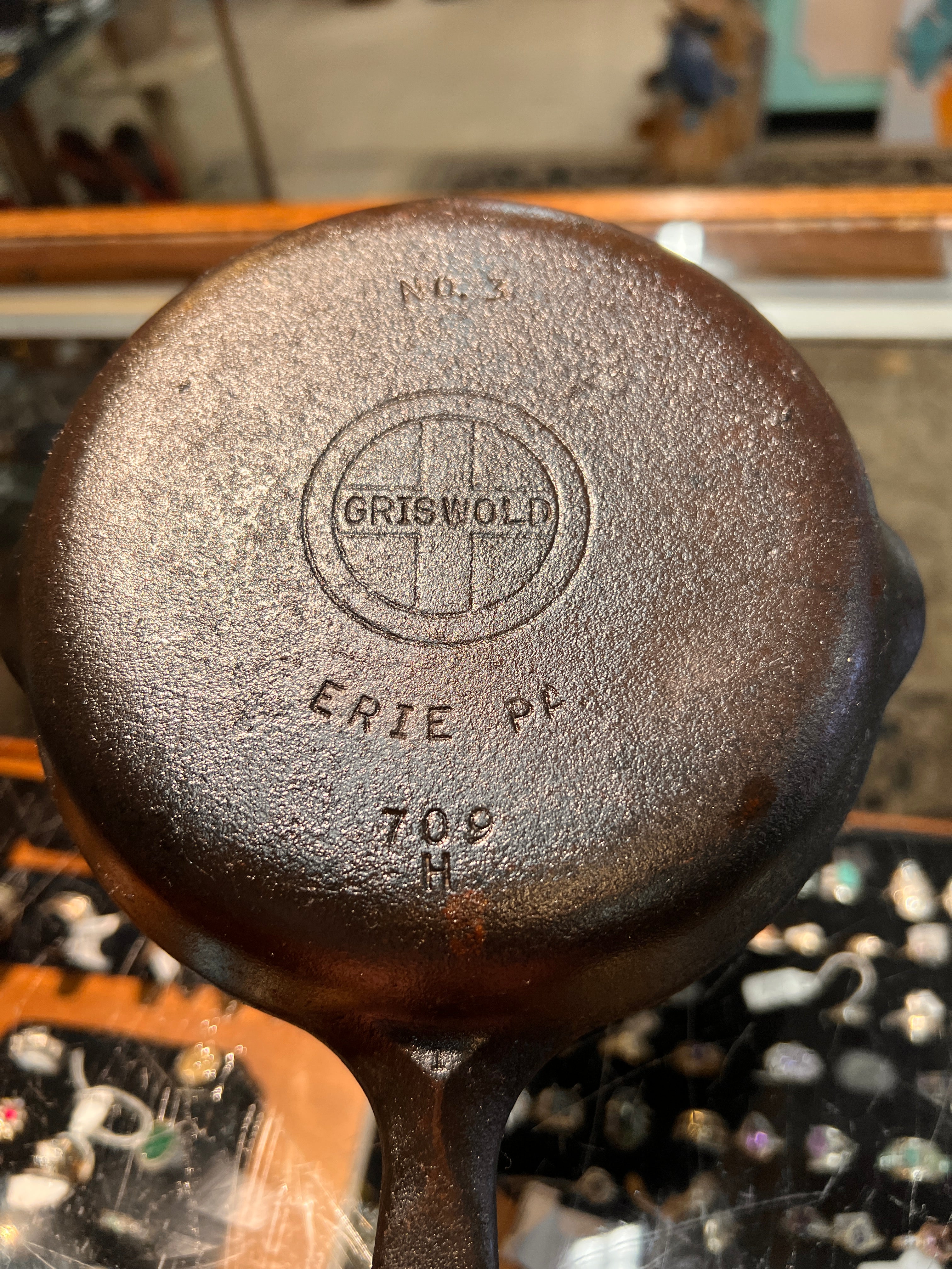 Vintage Griswold No. 3 Cast Iron Skillet 662 – Large Block Logo – Erie PA – Seasoned