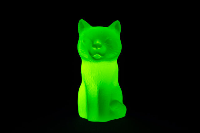 Uranium Glass Tableware (Glow under UV) - Statuette - Cat, Czech Republic