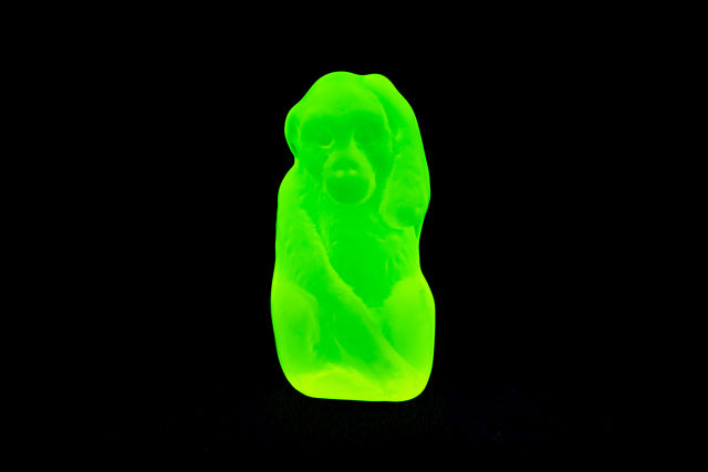 Monkey Uranium Glass Tableware (Glow under UV) - Statuette - One Monkey, Czech Republic