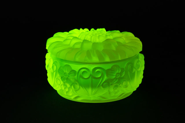 Uranium Glass Tableware (Glow under UV) - Jewelry Box / Bowl with Lid - Flower, Czech Republic