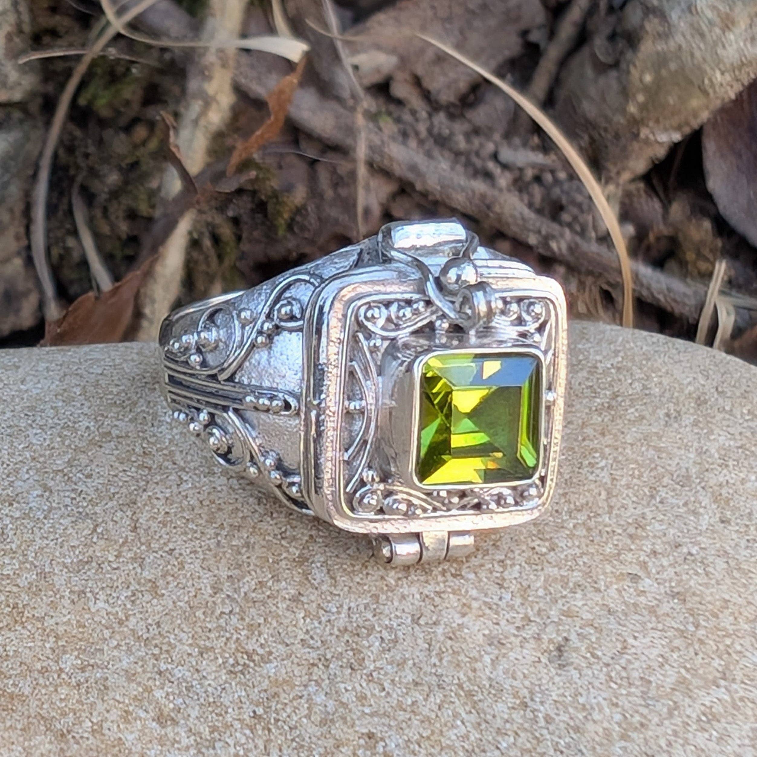 Midnight Elixir - Square Poison Locket Box Sterling Silver Ring: Blue Topaz / 7
