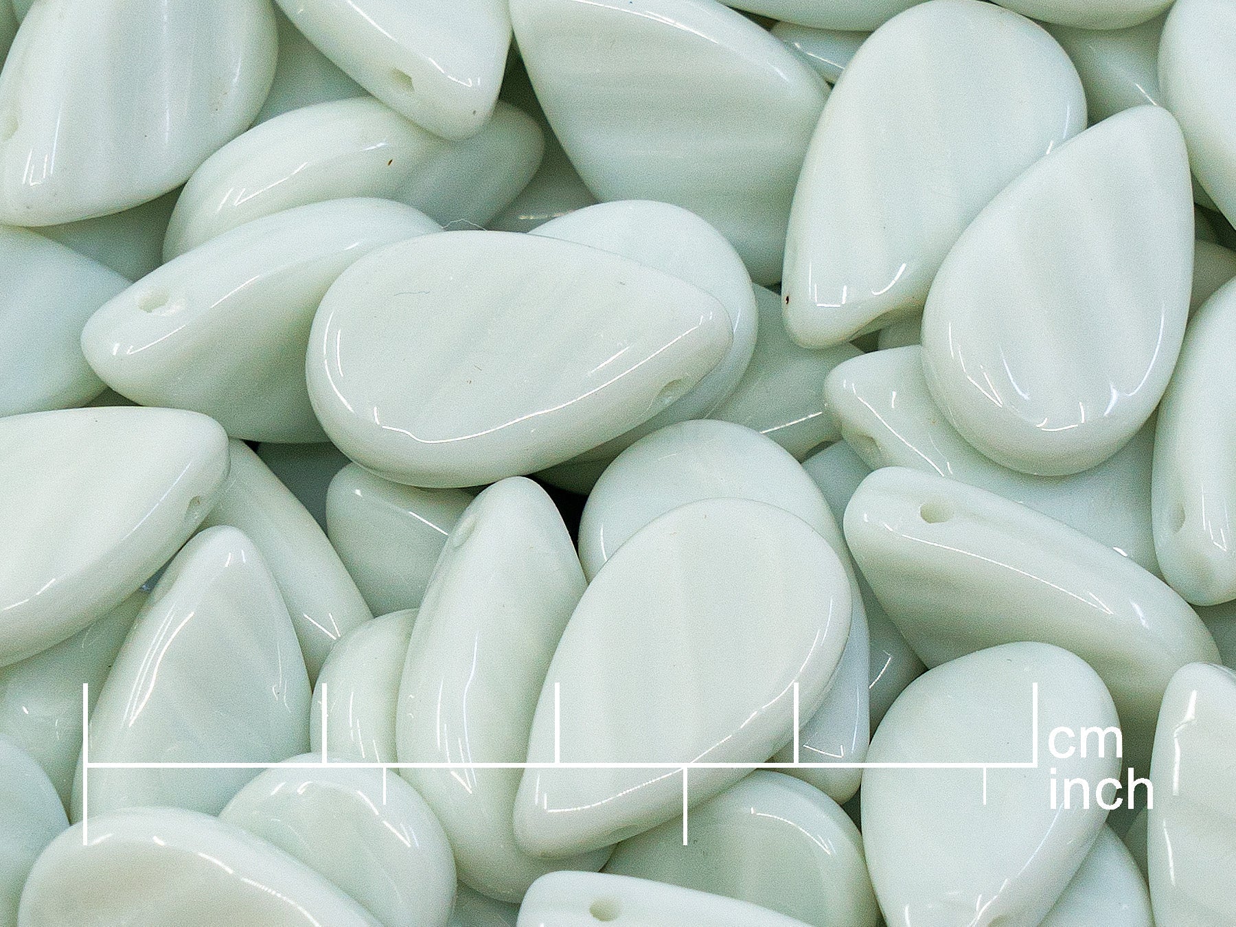 OUTLET 10 grams Flat Teardrop Beads, 11 x 18 mm, Gray (83500), Glass, Czech Republic
