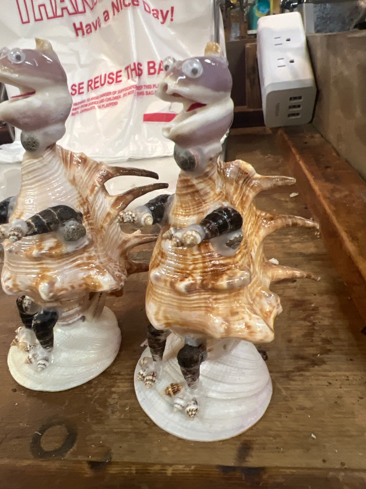 Dino Decorative figurines Multicolored (mainly white, black, and brown) Ceramic or resin