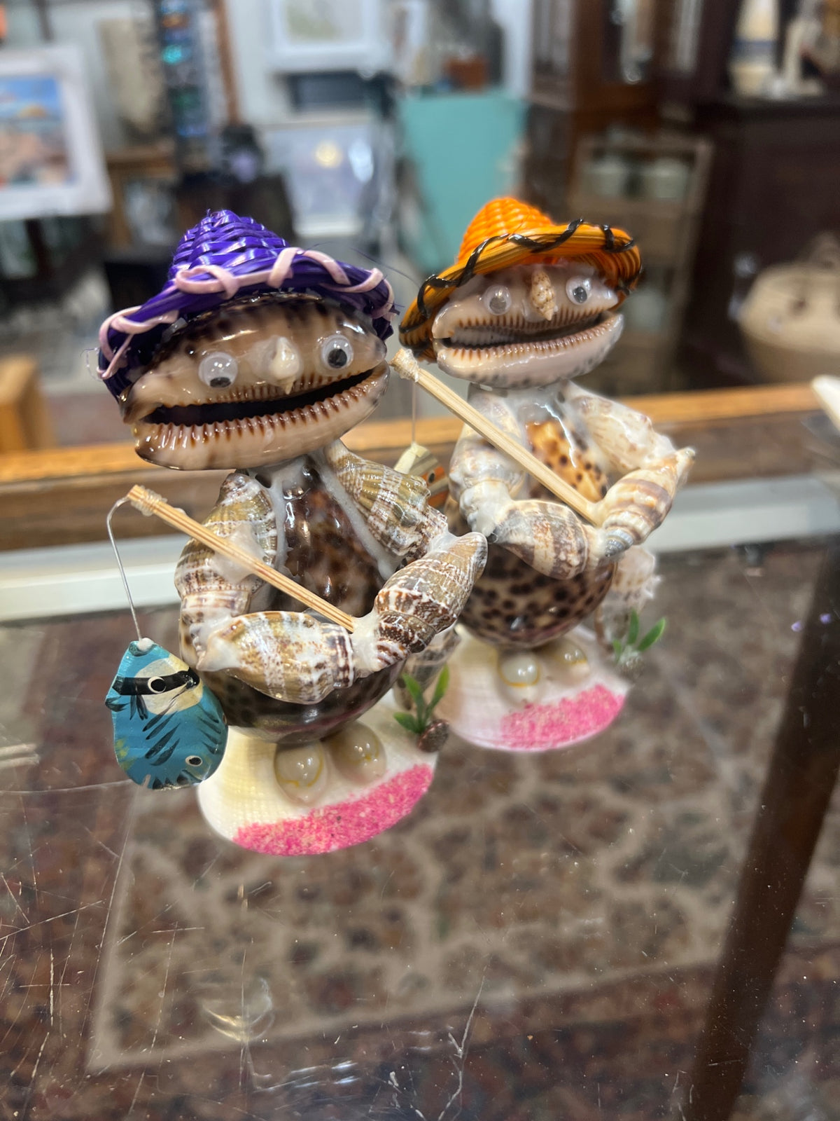 Decorative figurines Multicolored Shells, plastic, and other mixed materials
