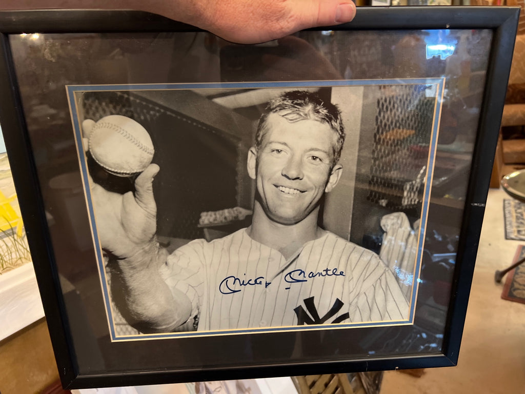 Mickey Mantle Autographed photo black, blue paper 16x19