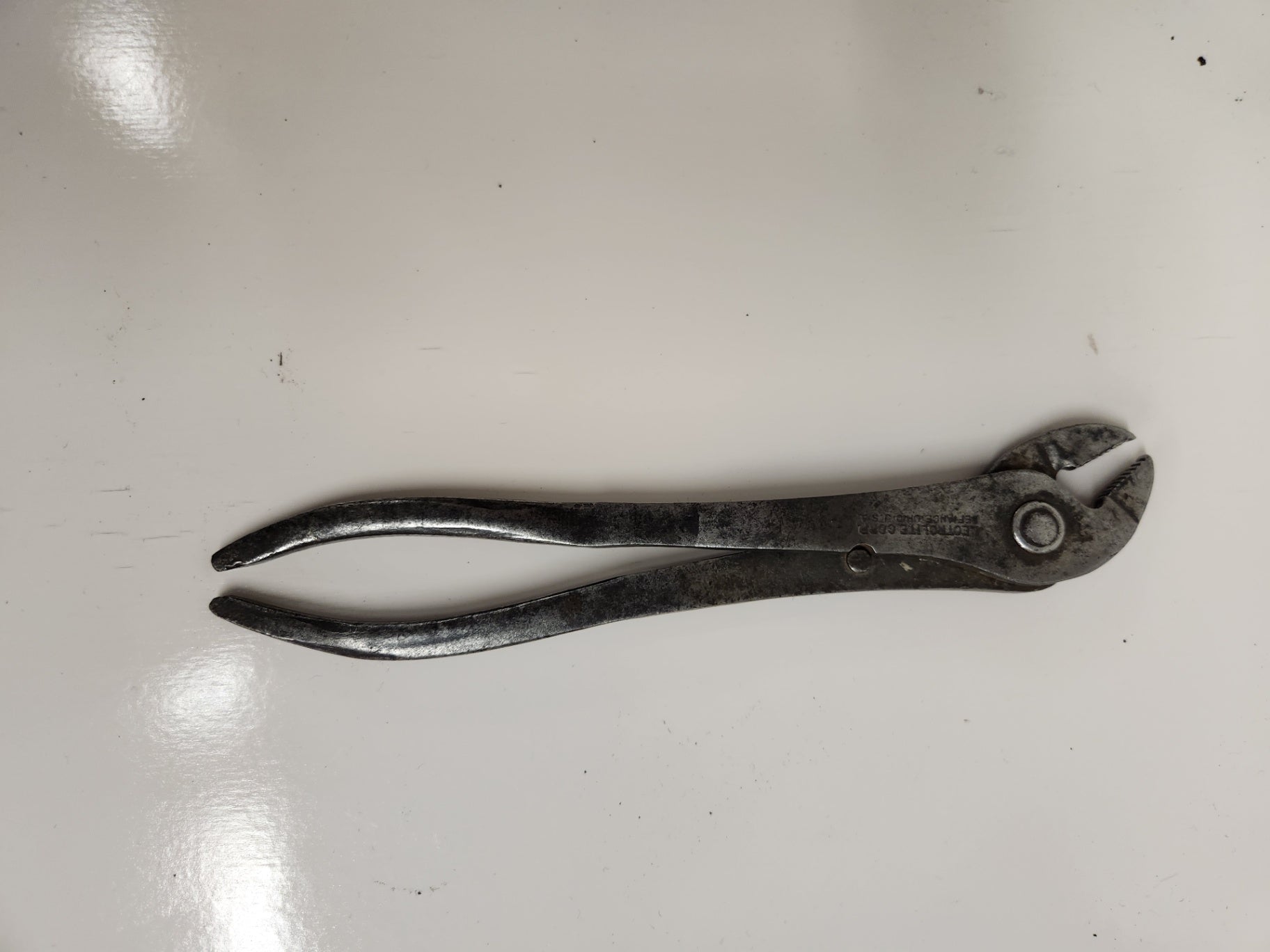 Pliers 