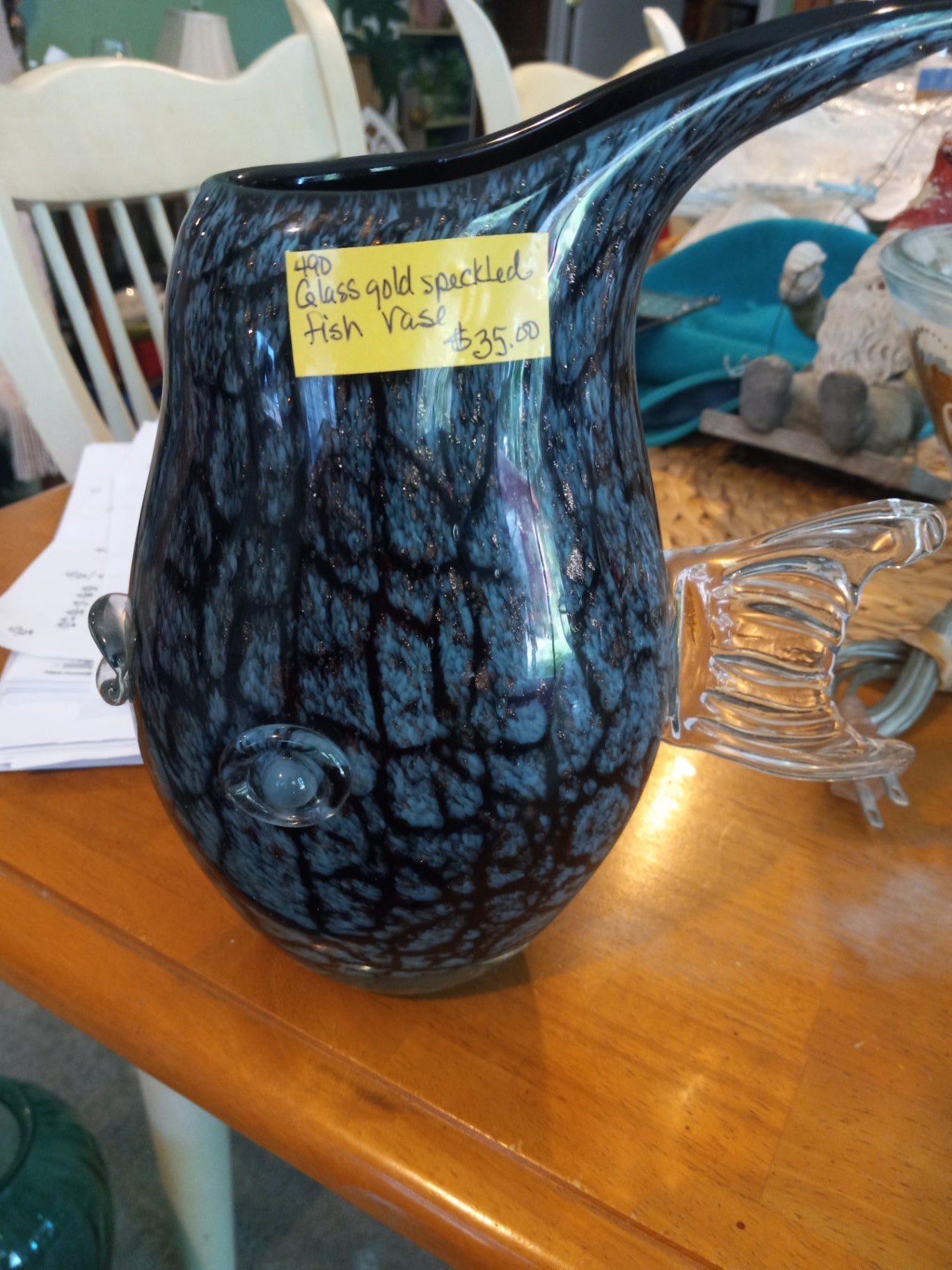 Gold speckle glass fish vase dsc