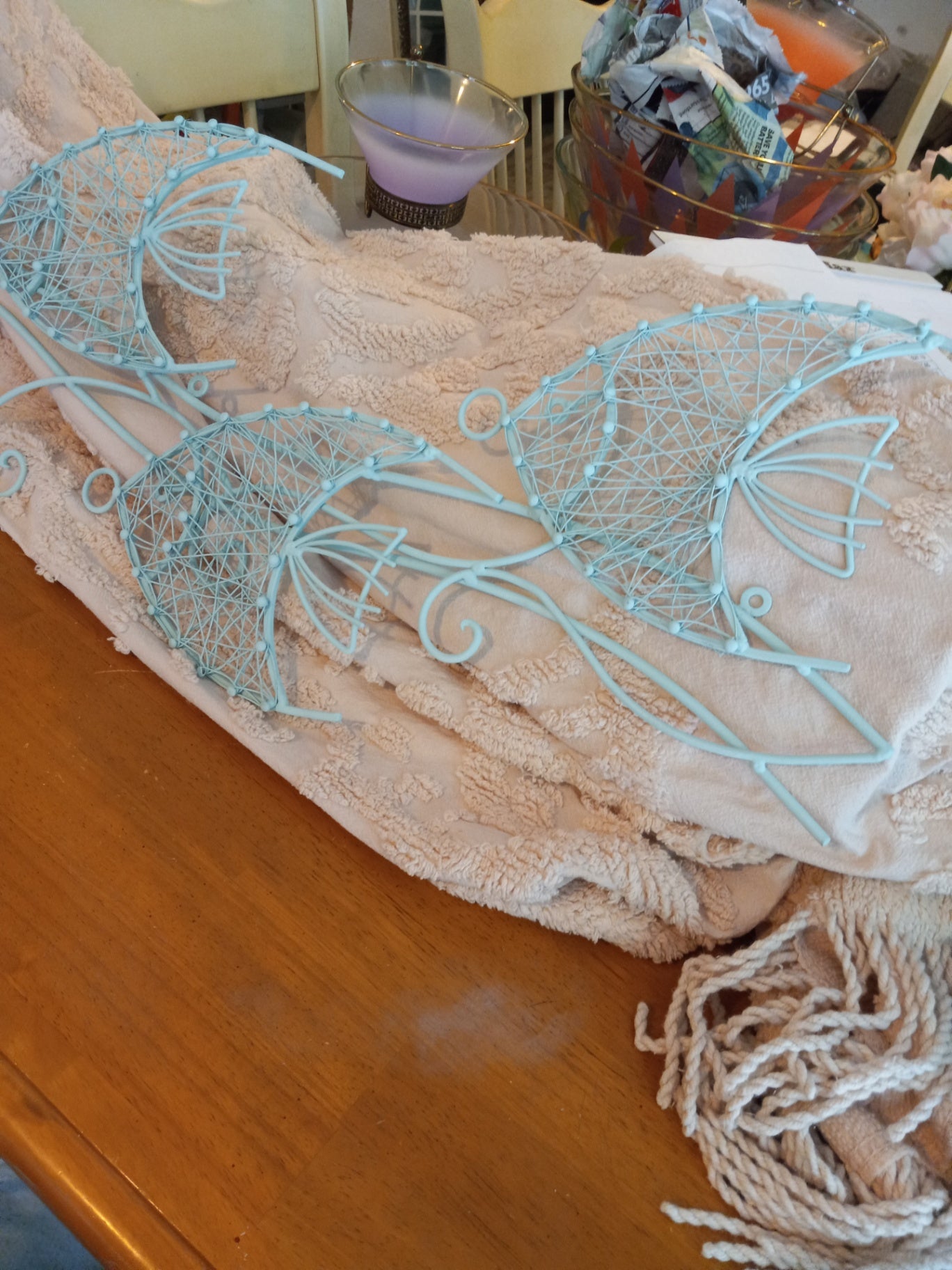 Wire fish hanging dsc