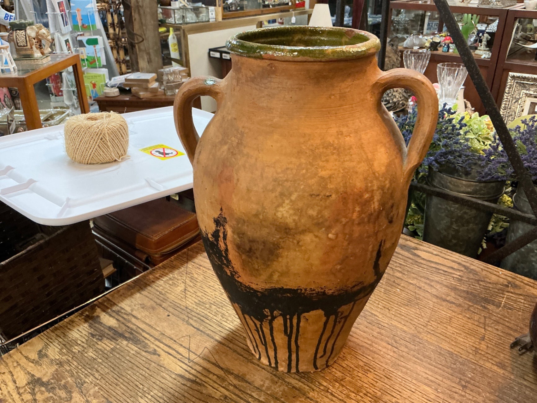 Terracotta Vase Earth tones (light brown, black) Terracotta JCL