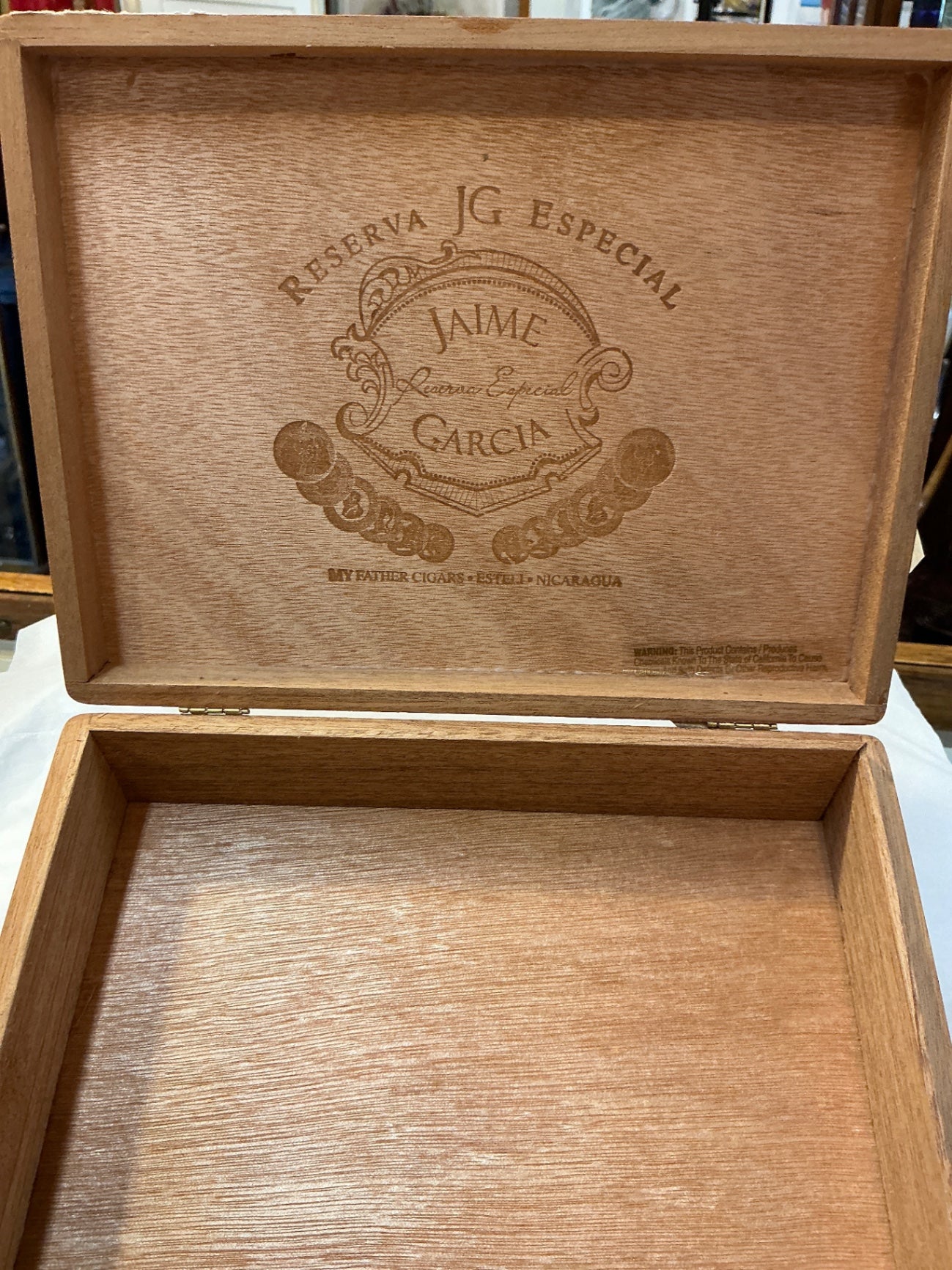 Cigar Humidor Natural wood finish Wood
