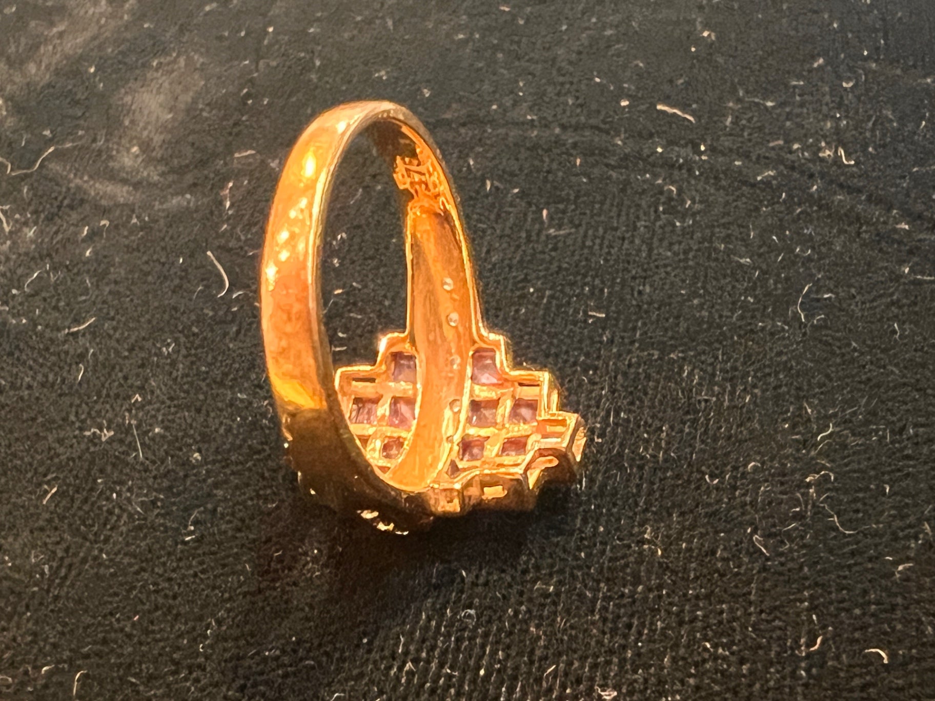 375 9kt Gold and Pink Topaz Size 7 Ring