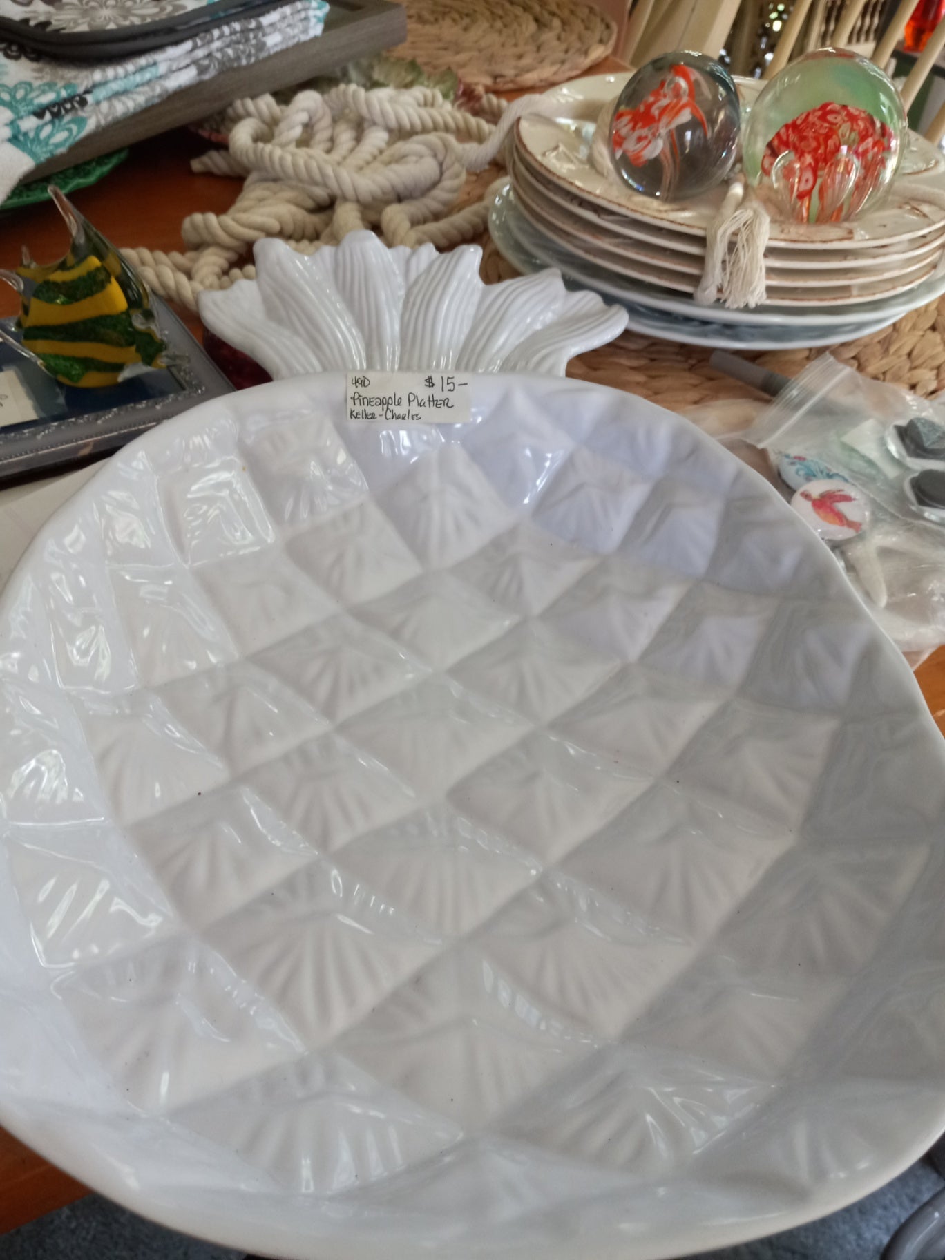 Pineapple serving dish dsc
