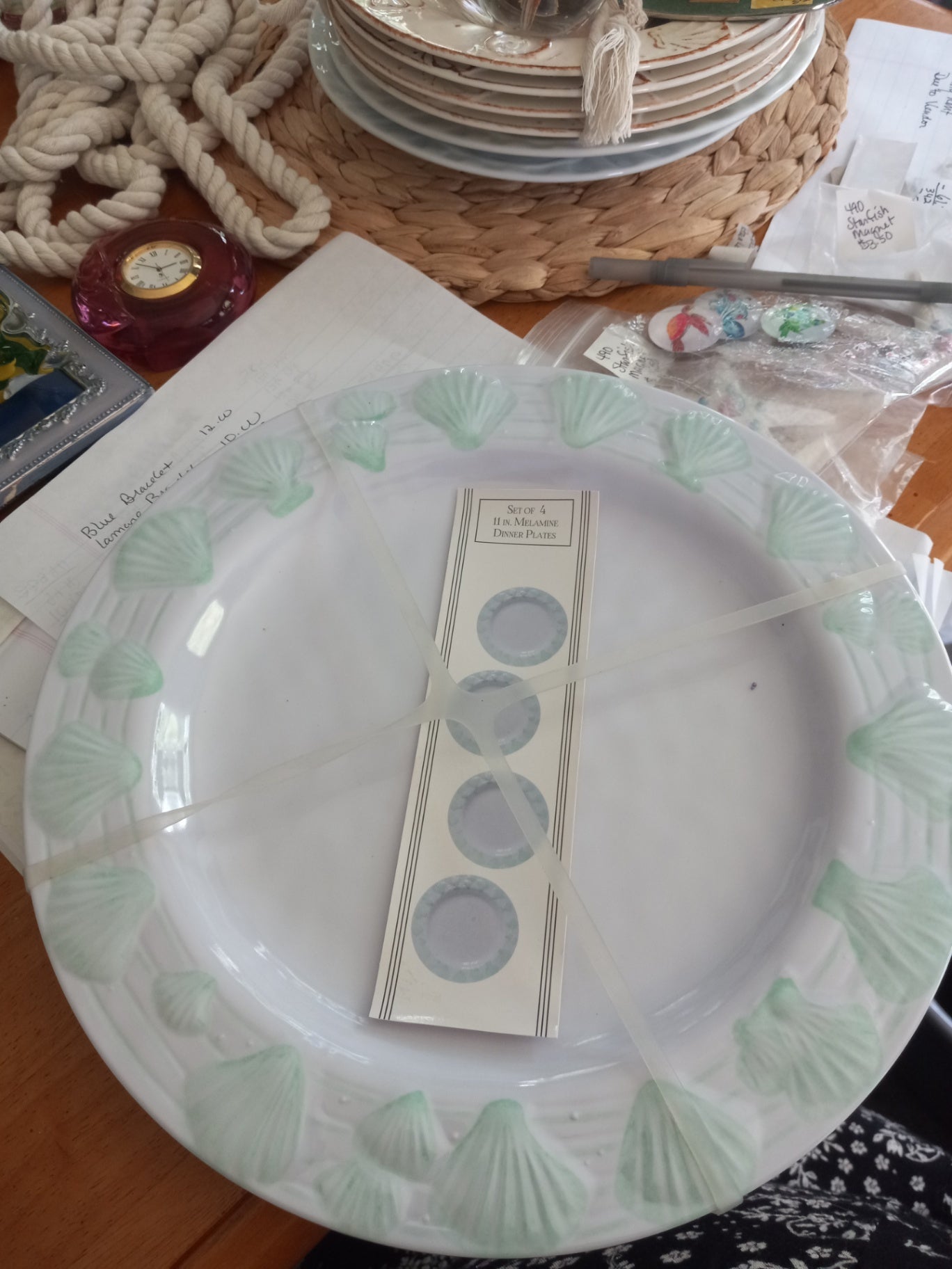 4 seashell plates dsc