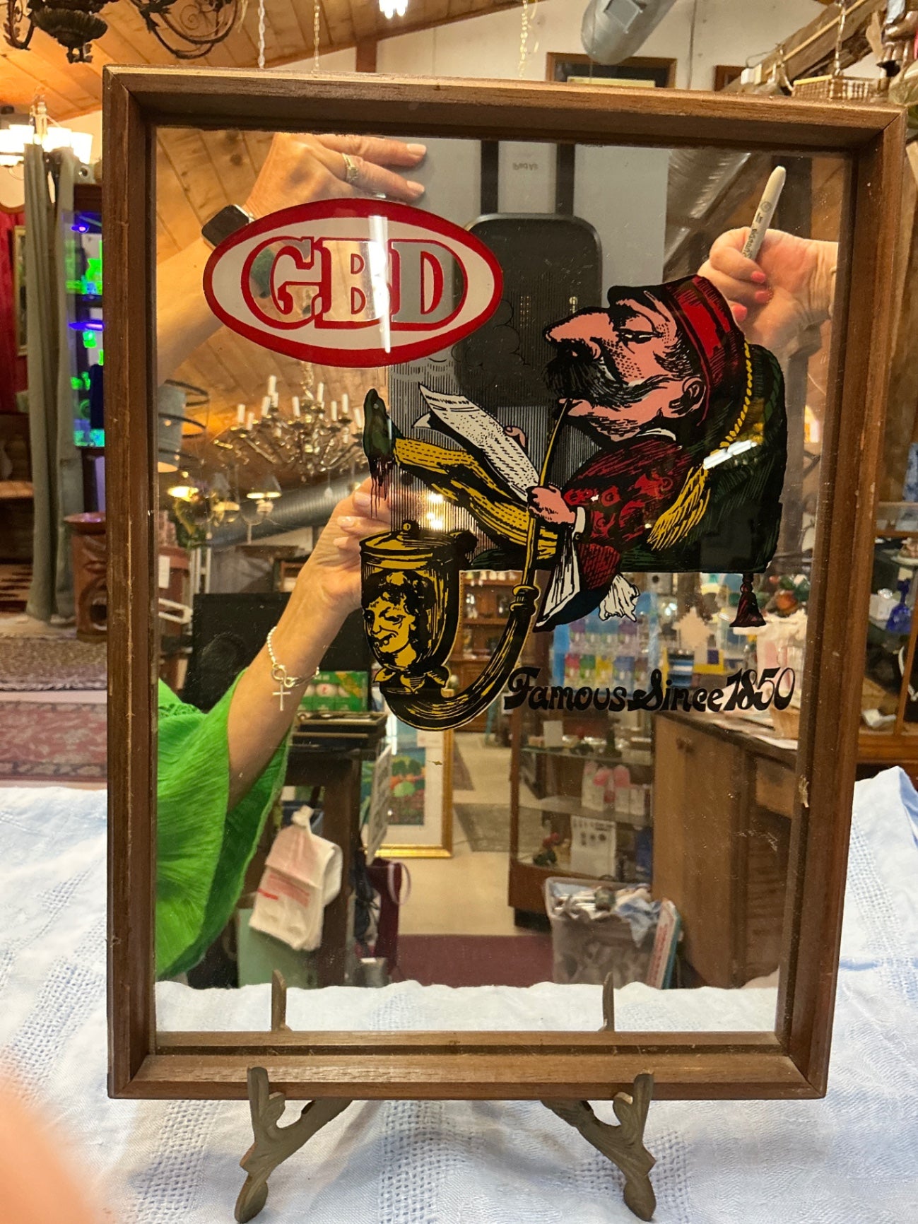 GBD Mirrored Wall Hanging 