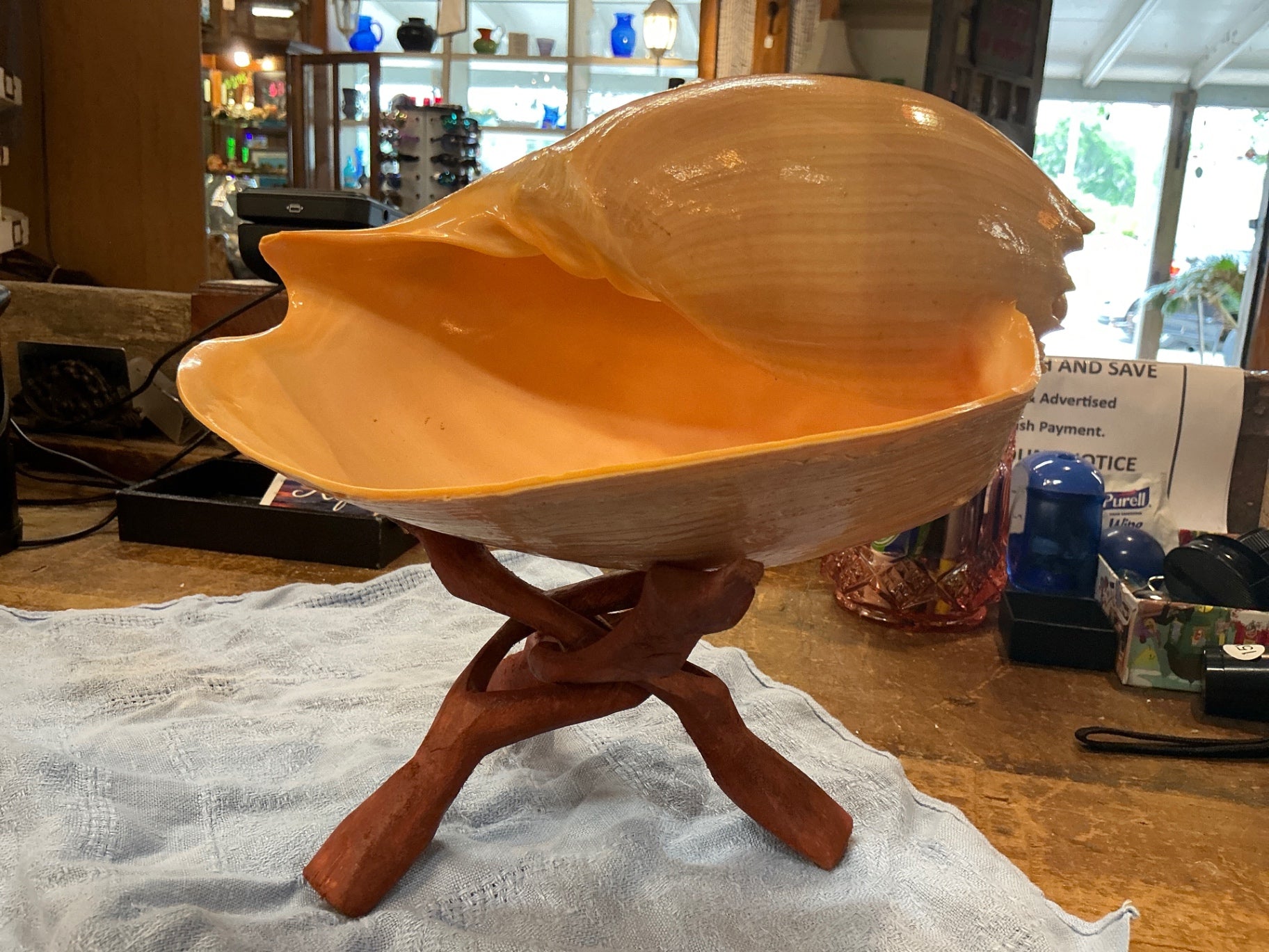Shell Dish on Stand