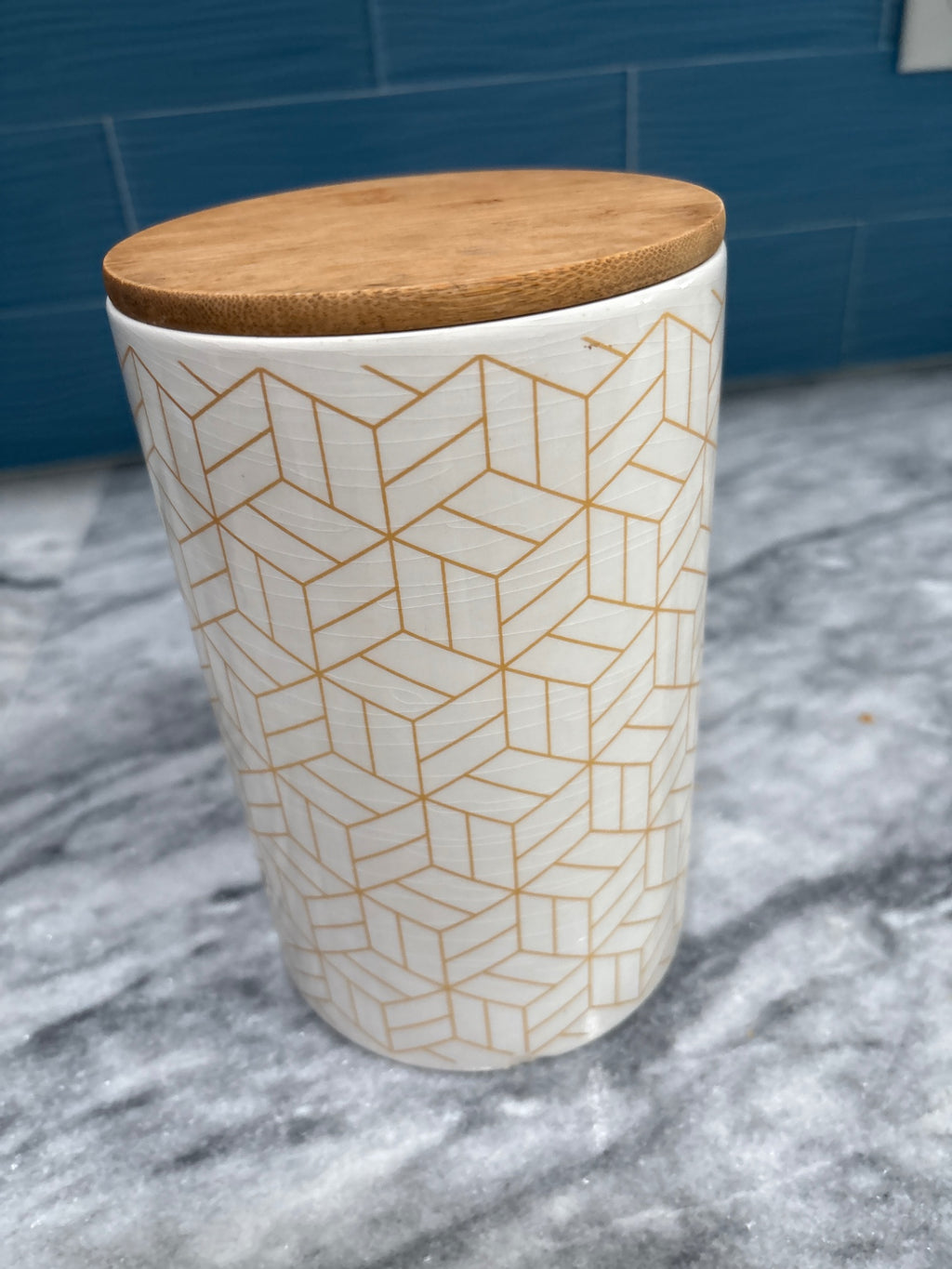 Canister 