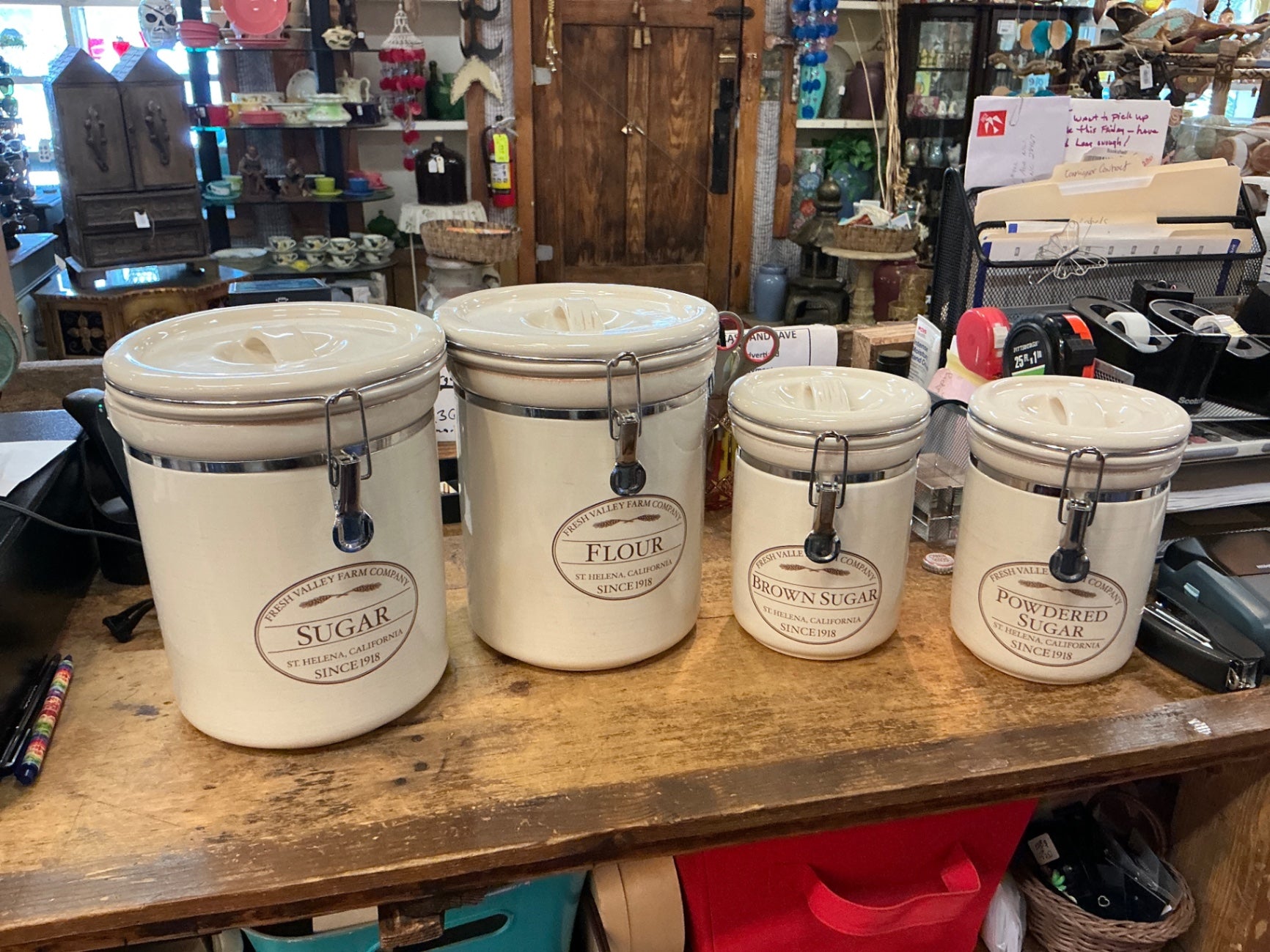 Kitchenware Cream/Beige Porcelain Canister Set JCL