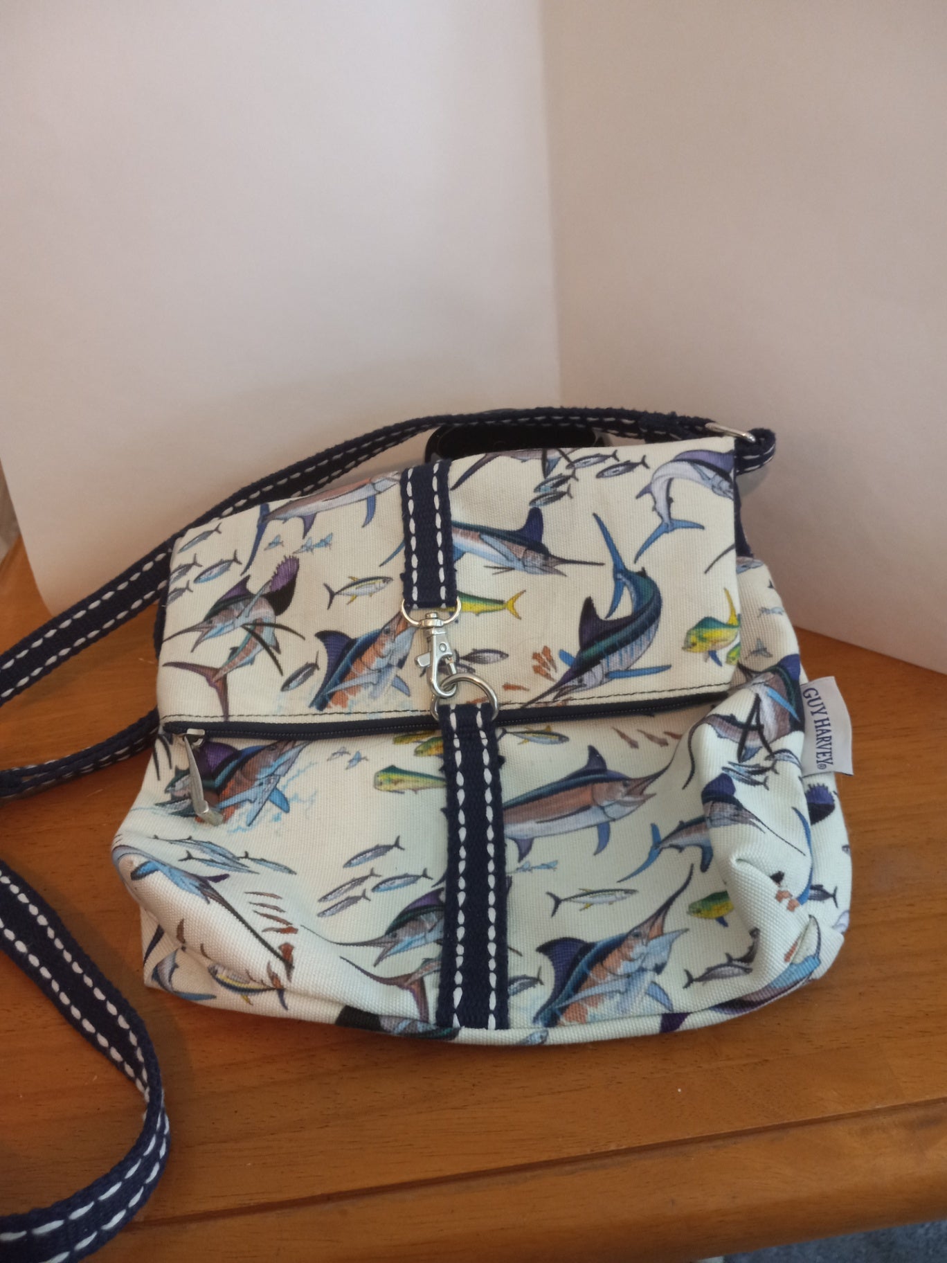 Guy harvey crossbody purse dsc