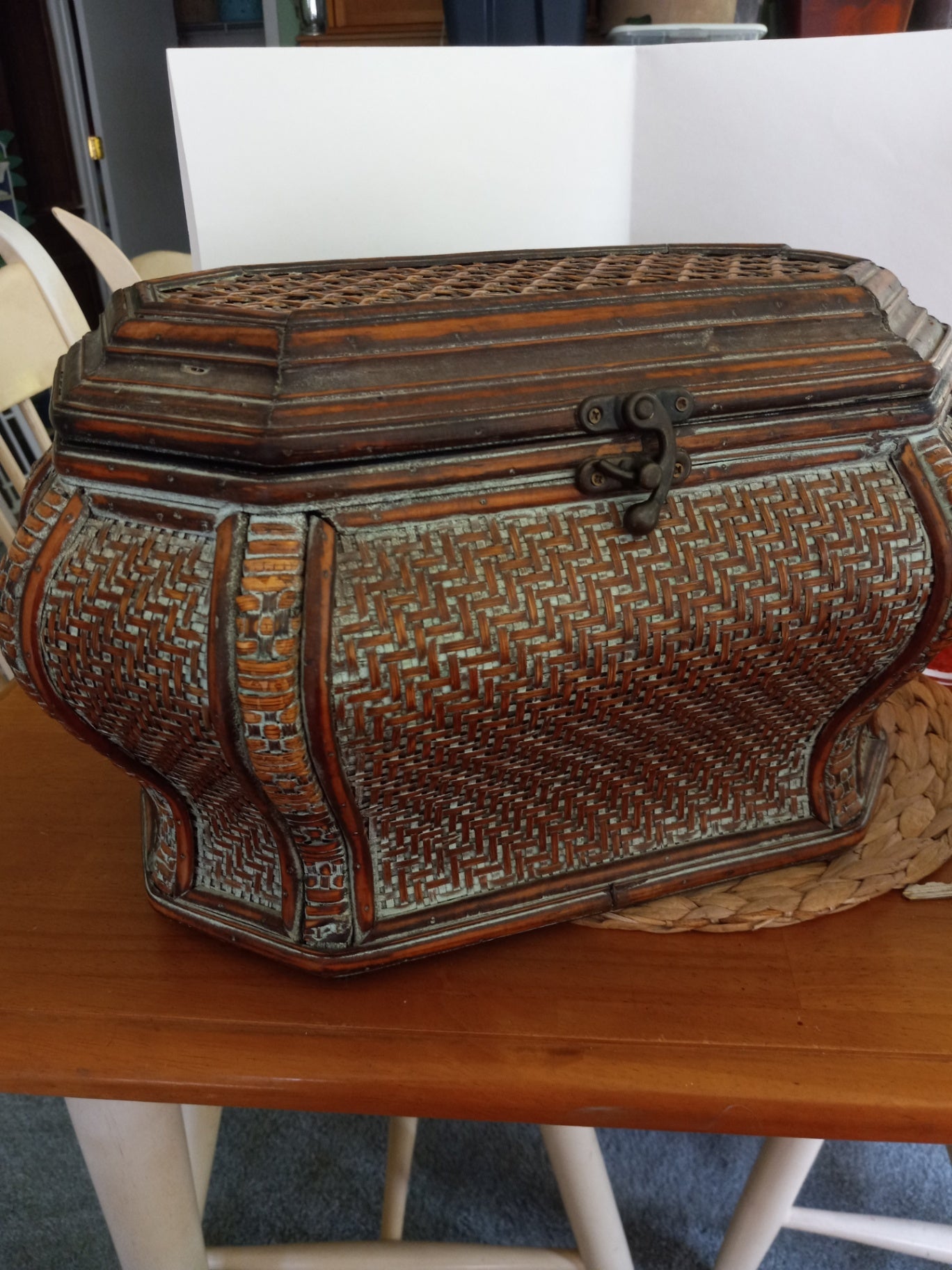 Wicker chest box dsc