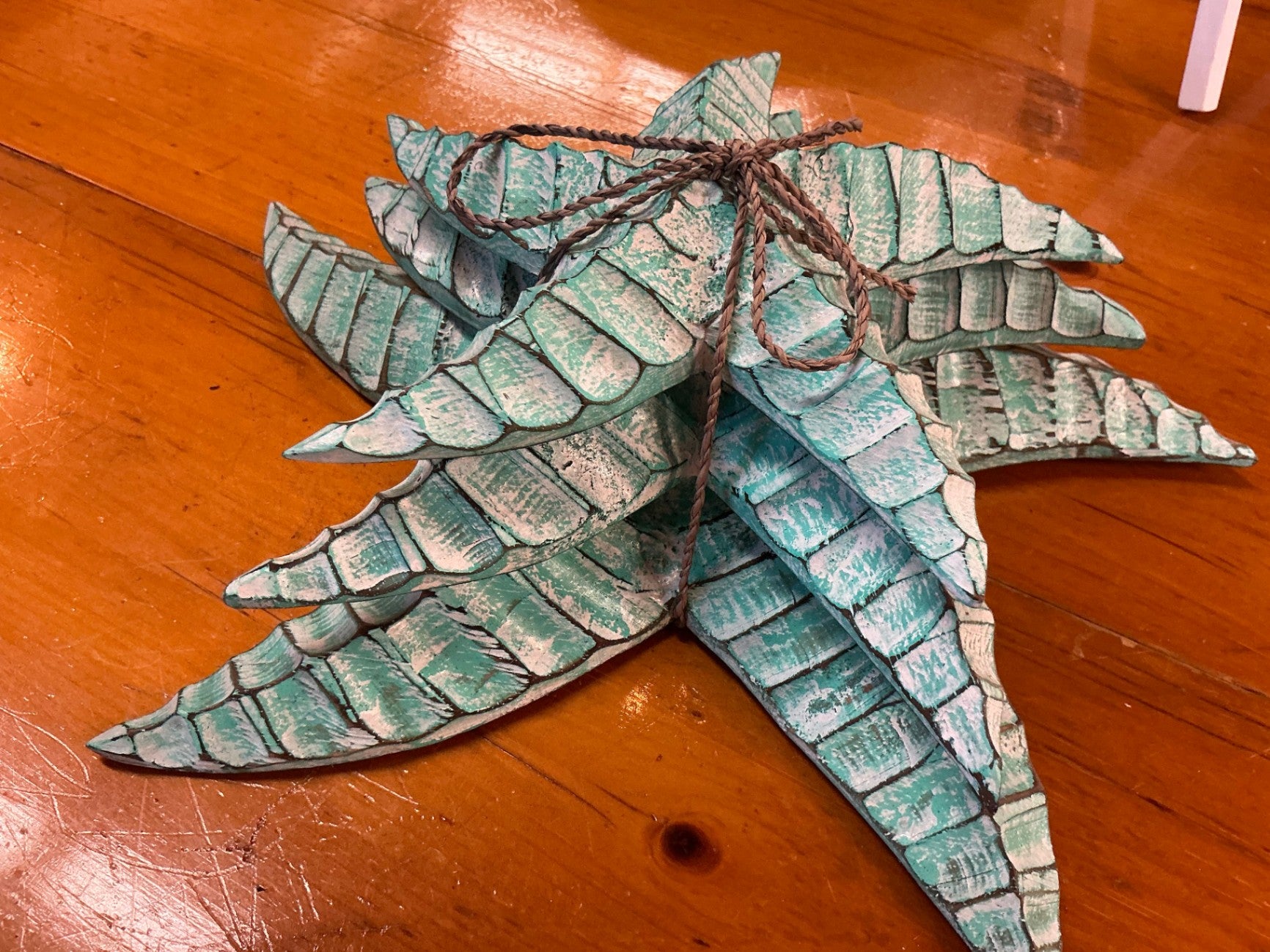 Starfish Decorative Wall Hanging Blue and Turquoise Wood sets of 3 measures 14"x14"x4.5"