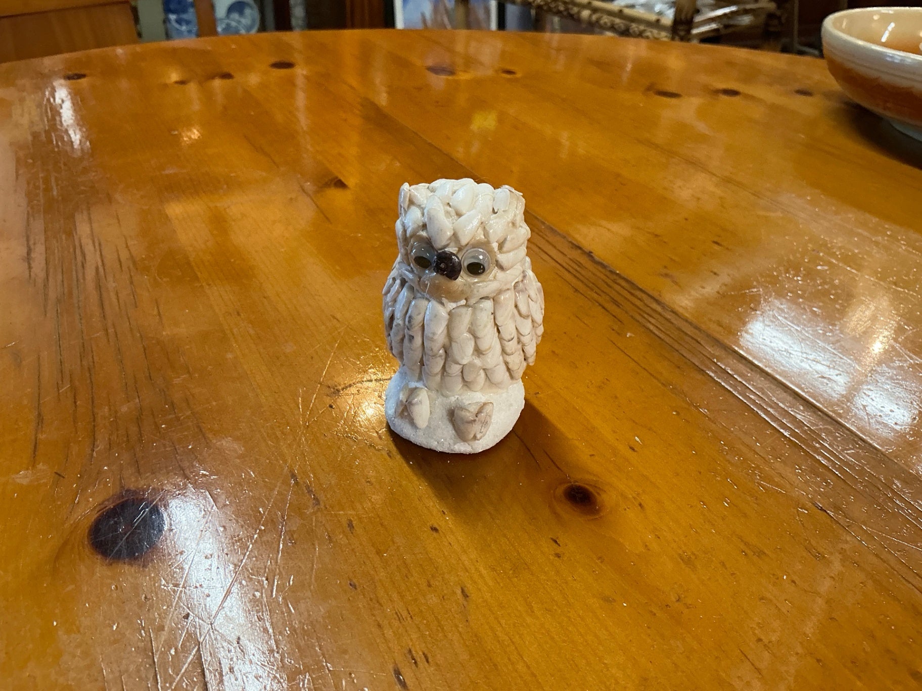 Decorative Owl Figurine Beige/Off-white Shell Small