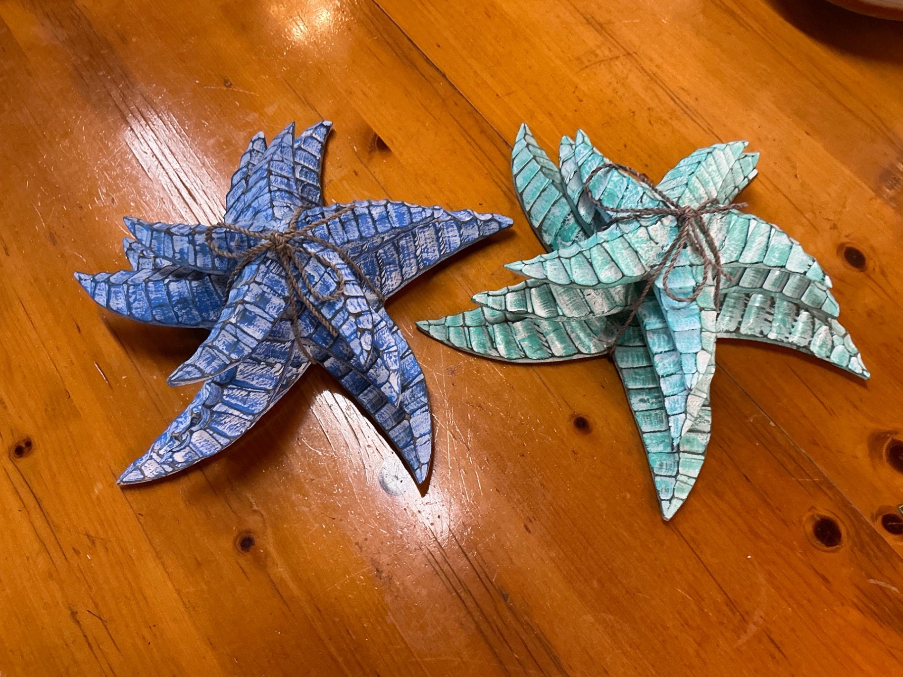 Starfish Decorative Wall Hanging Blue and Turquoise Wood sets of 3 measures 14"x14"x4.5"