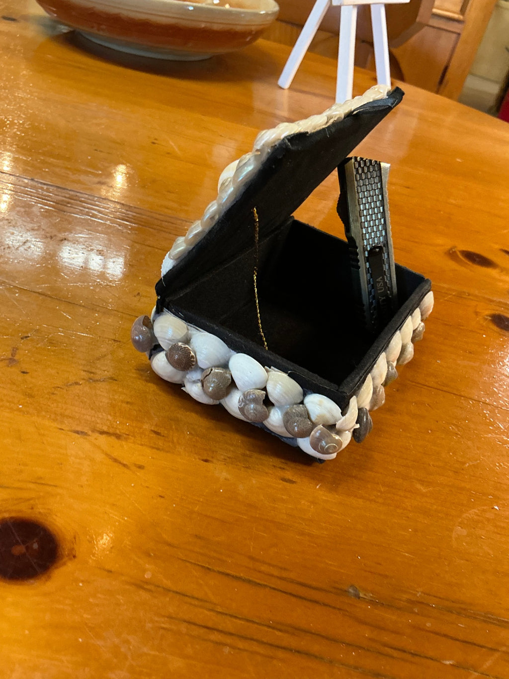 Jewelry Box, Trinket Box Shell Decor Measures 5"x4"x2"