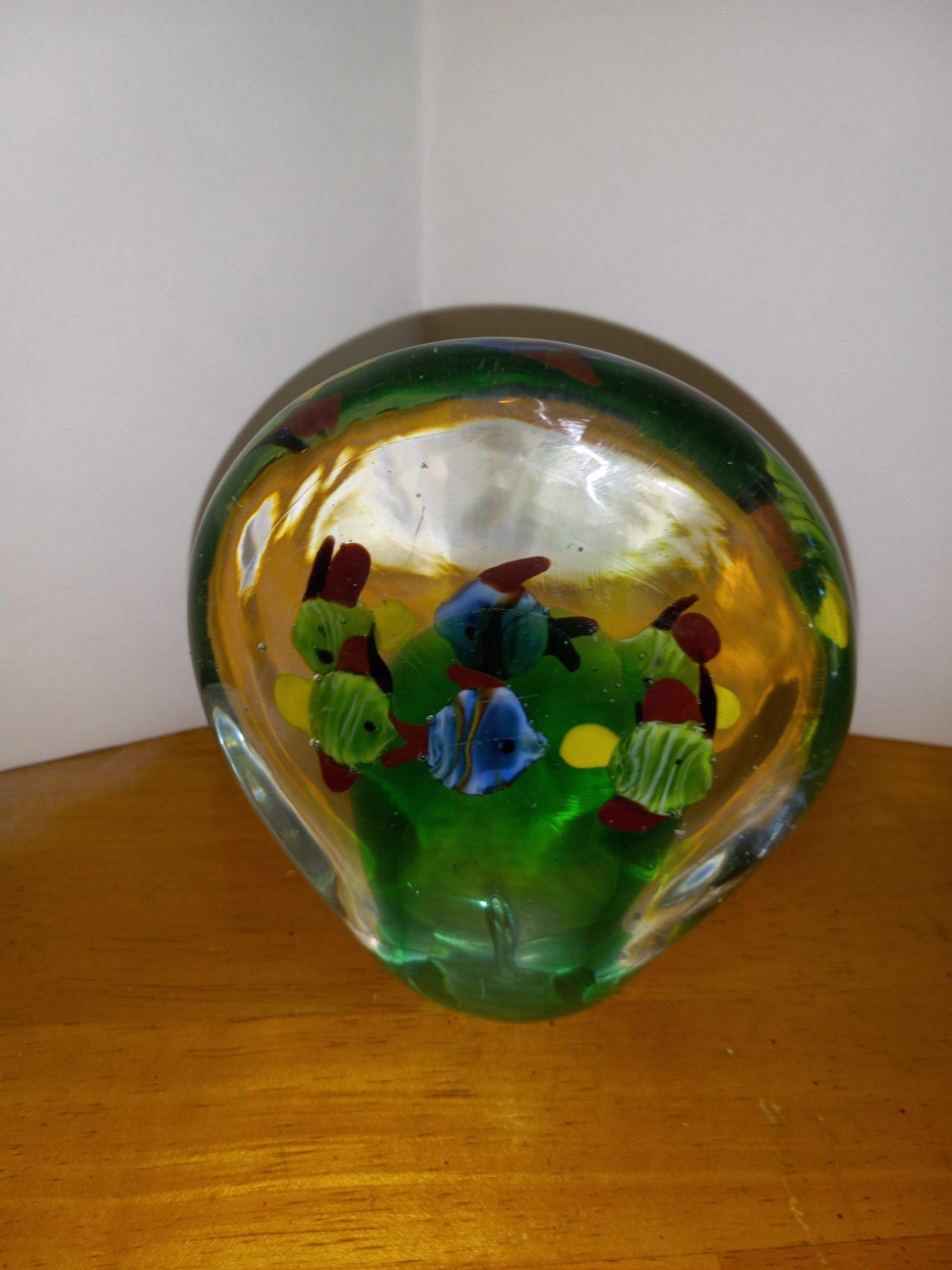 Decorative glass paperweight Multicolor dsc
