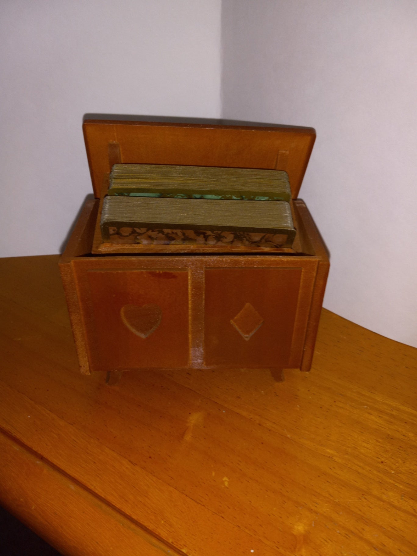 Vintage 60's dual deck card holder w/cards dsc