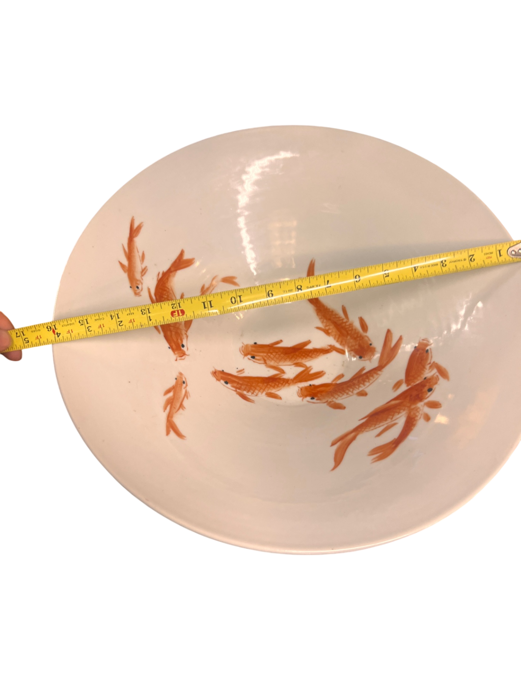 Chinese porcelain fish bowl (sometimes called a koi bowl or jardinière).
