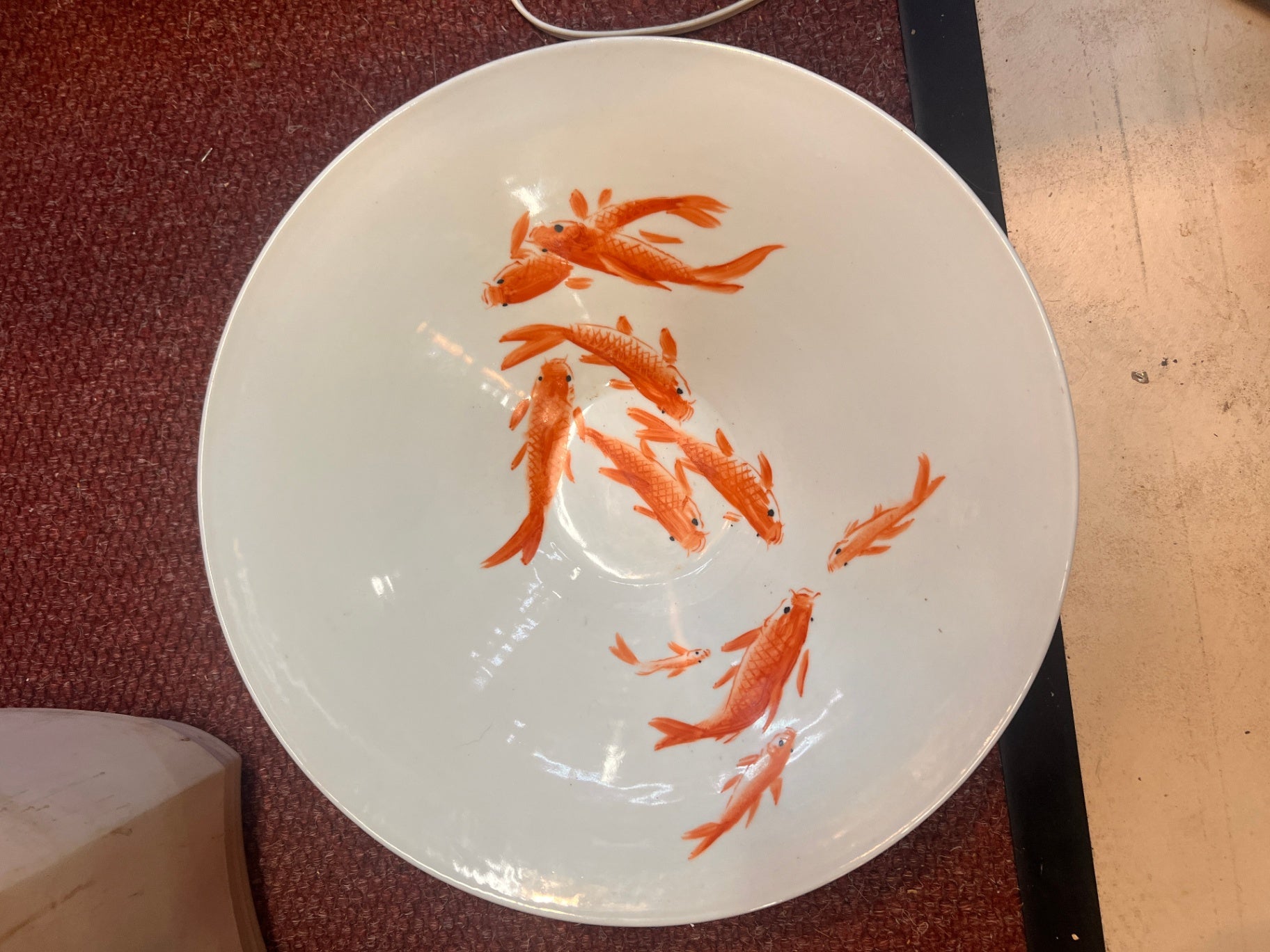 Chinese porcelain fish bowl (sometimes called a koi bowl or jardinière).