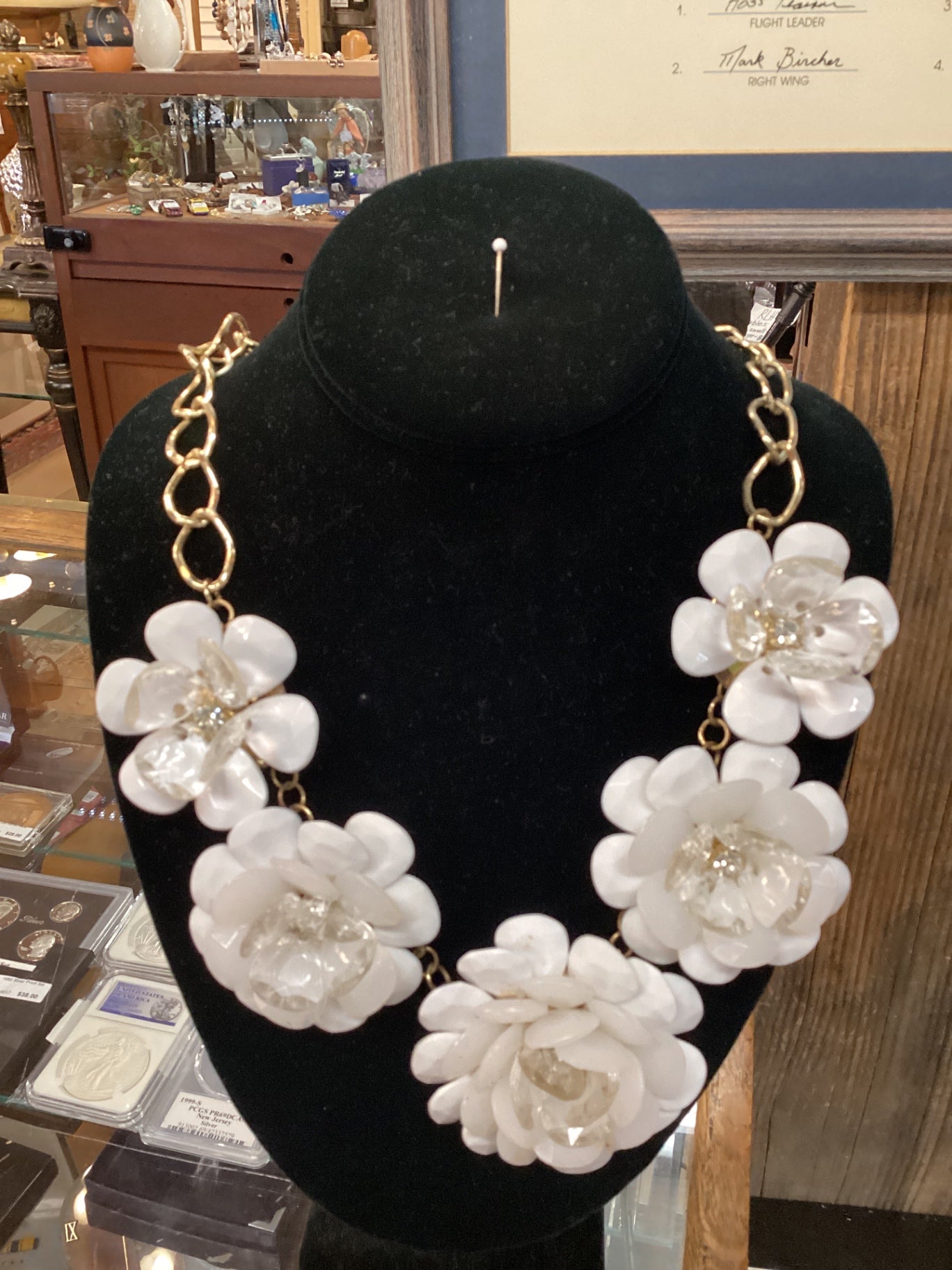 Costume Jewelry White and Gold Plastic and Metal