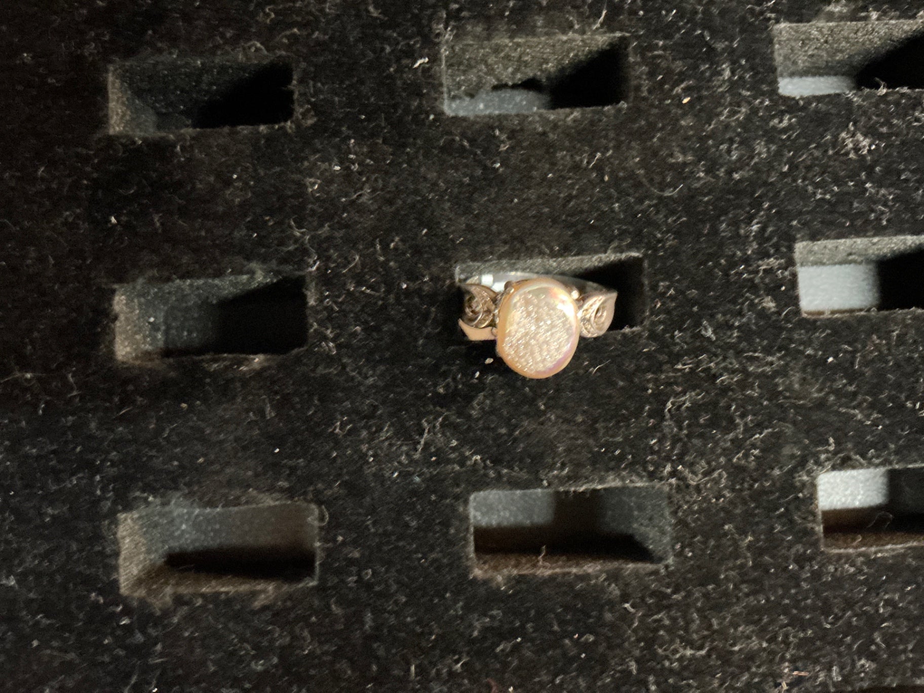 Ring Gold/Peach Gold and pearl (likely freshwater or cultured pearl)