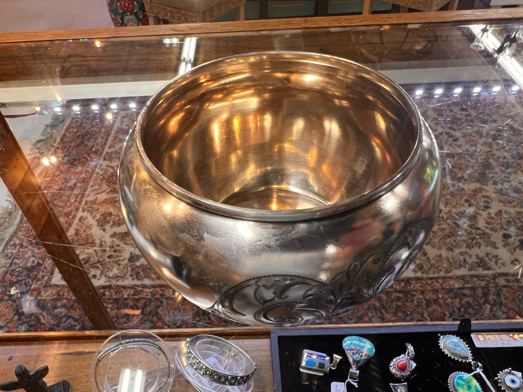 Barbour Silver Co. Quadruple Plate Engraved Footed Bowl (Model 998)