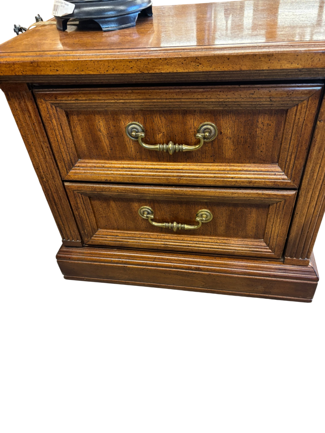 Furniture / Nightstand Medium brown Wood with brass handles