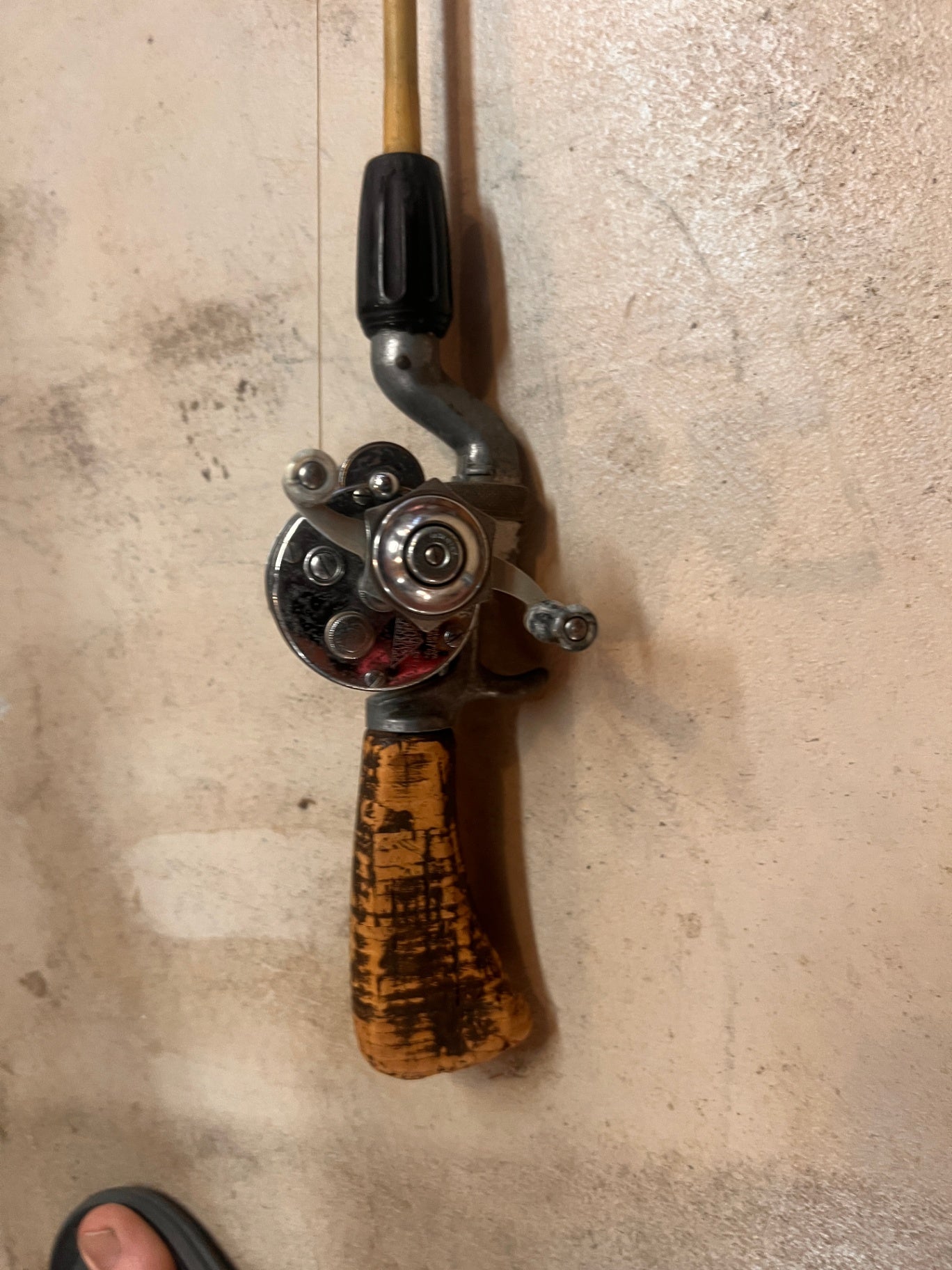 Vintage Pflueger Akron 1895 Casting Reel on Cork Handle Rod – Made in USA – Working Condition