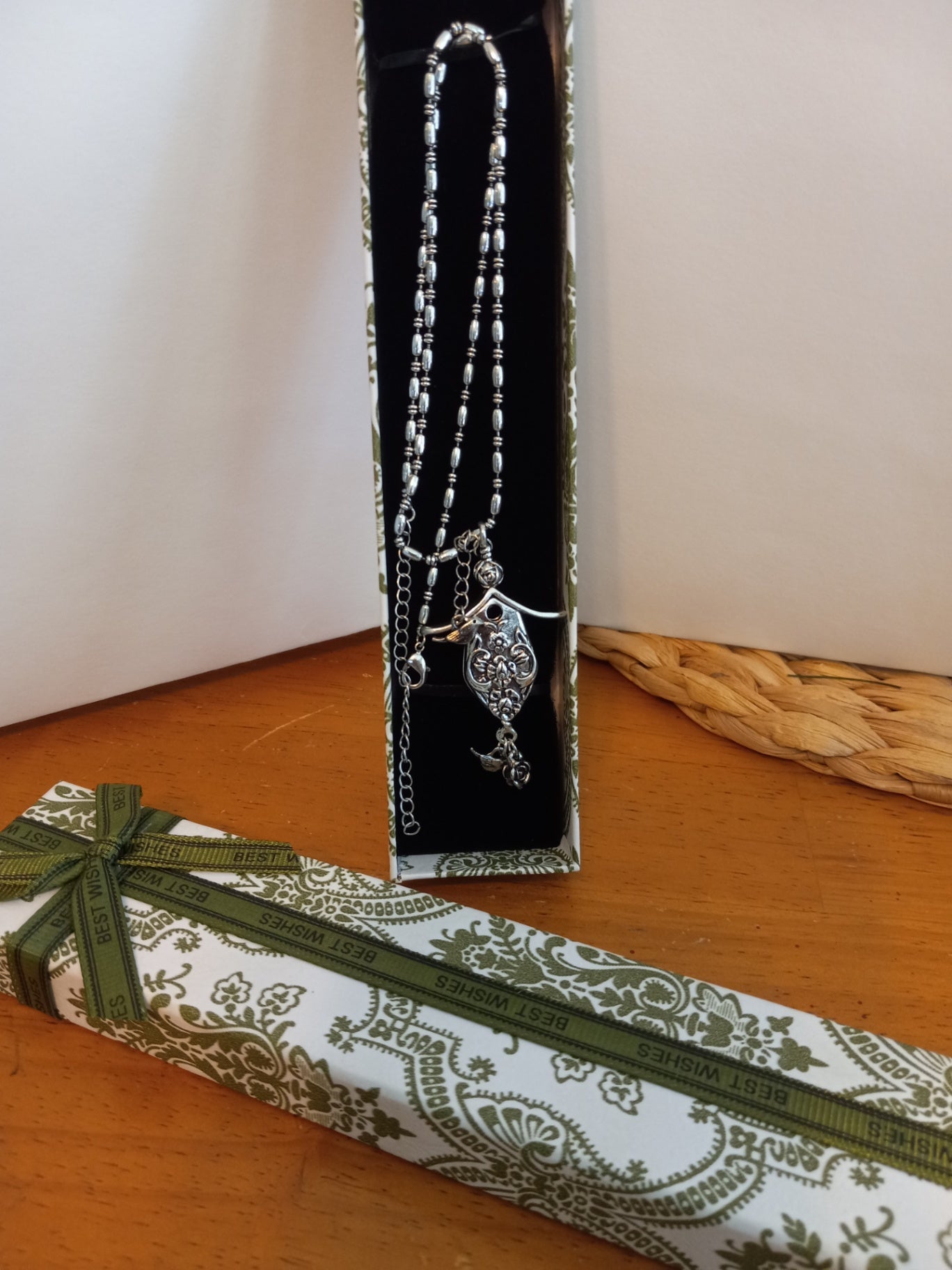 Bird house necklace dsc