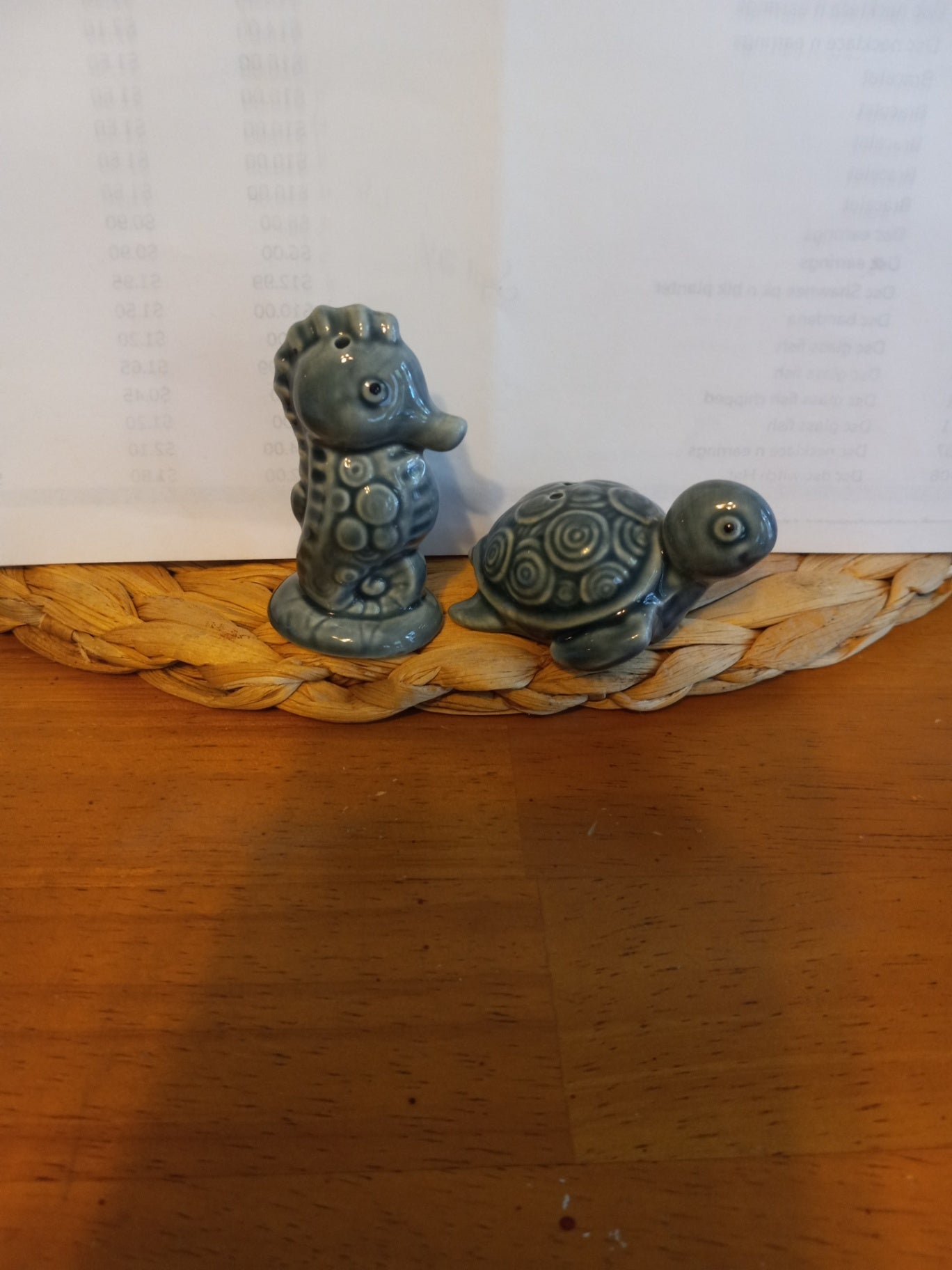 Sealife salt n pepper dsc